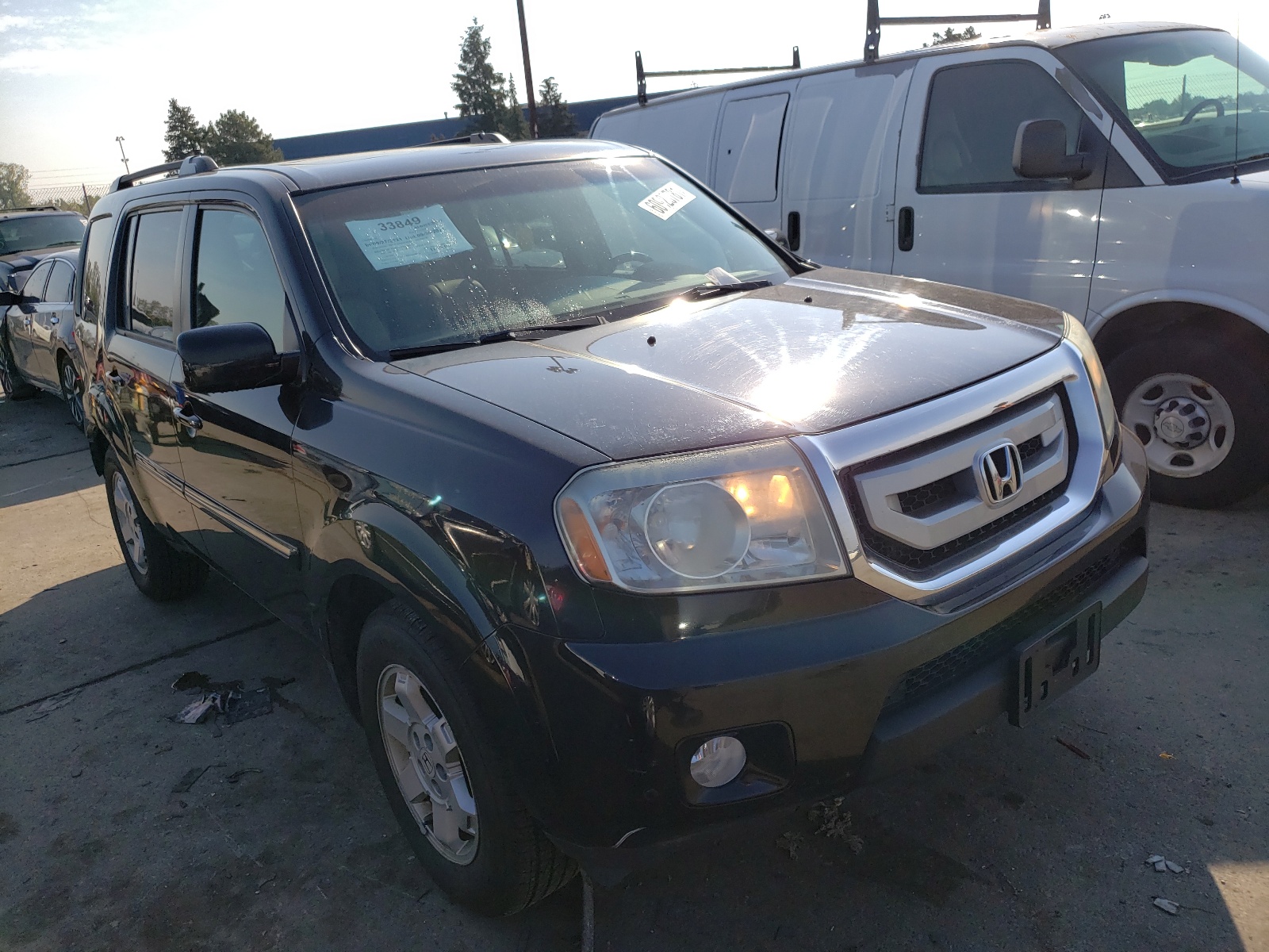 HONDA PILOT TOUR 2011 مع رقم تعريف المركبة 5FNYF4H96BB501314 - صورة من المزاد