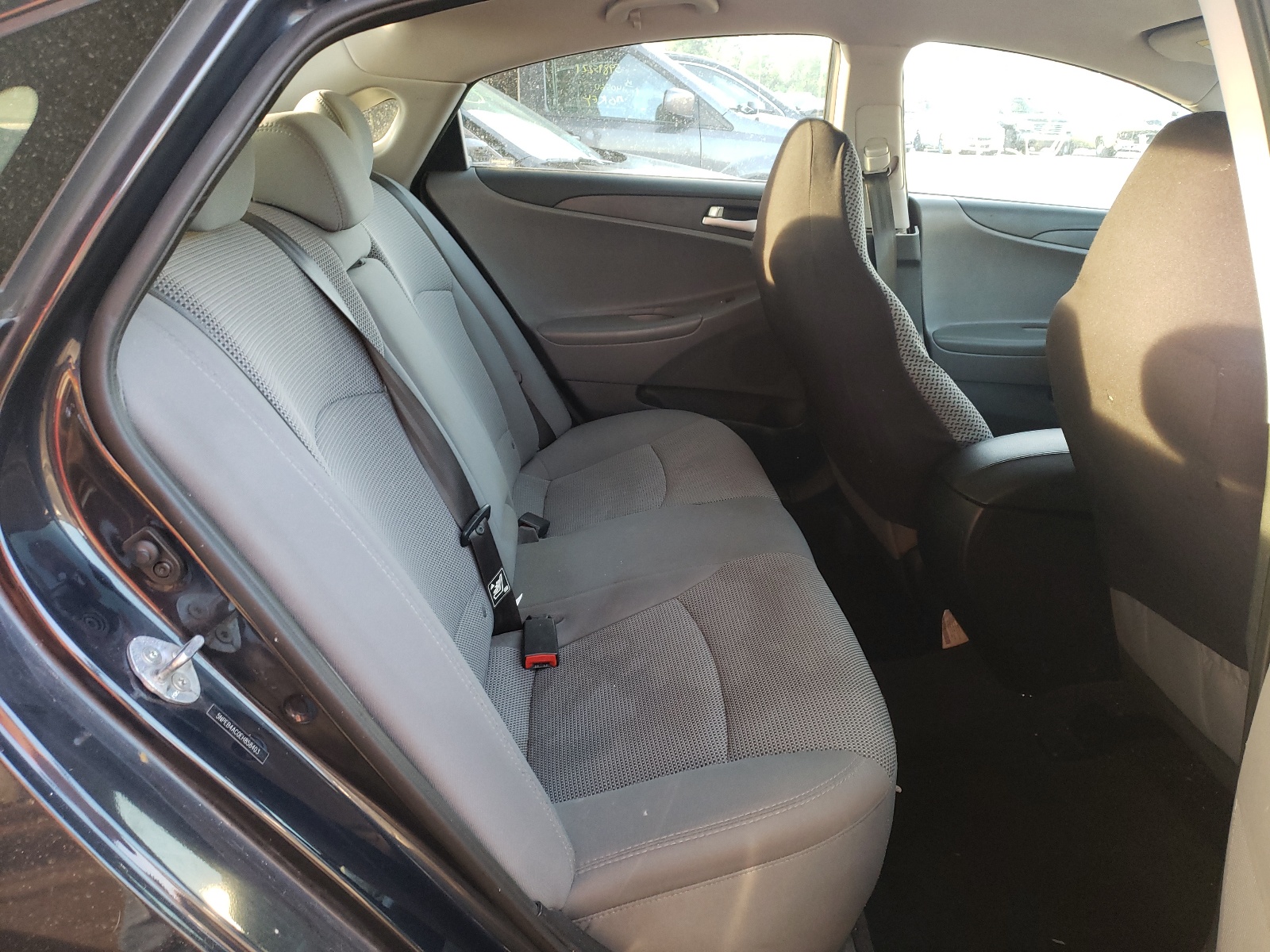 Photo 6 from auction – 2014 HYUNDAI SONATA GLS with VIN 5NPEB4AC0EH858403
