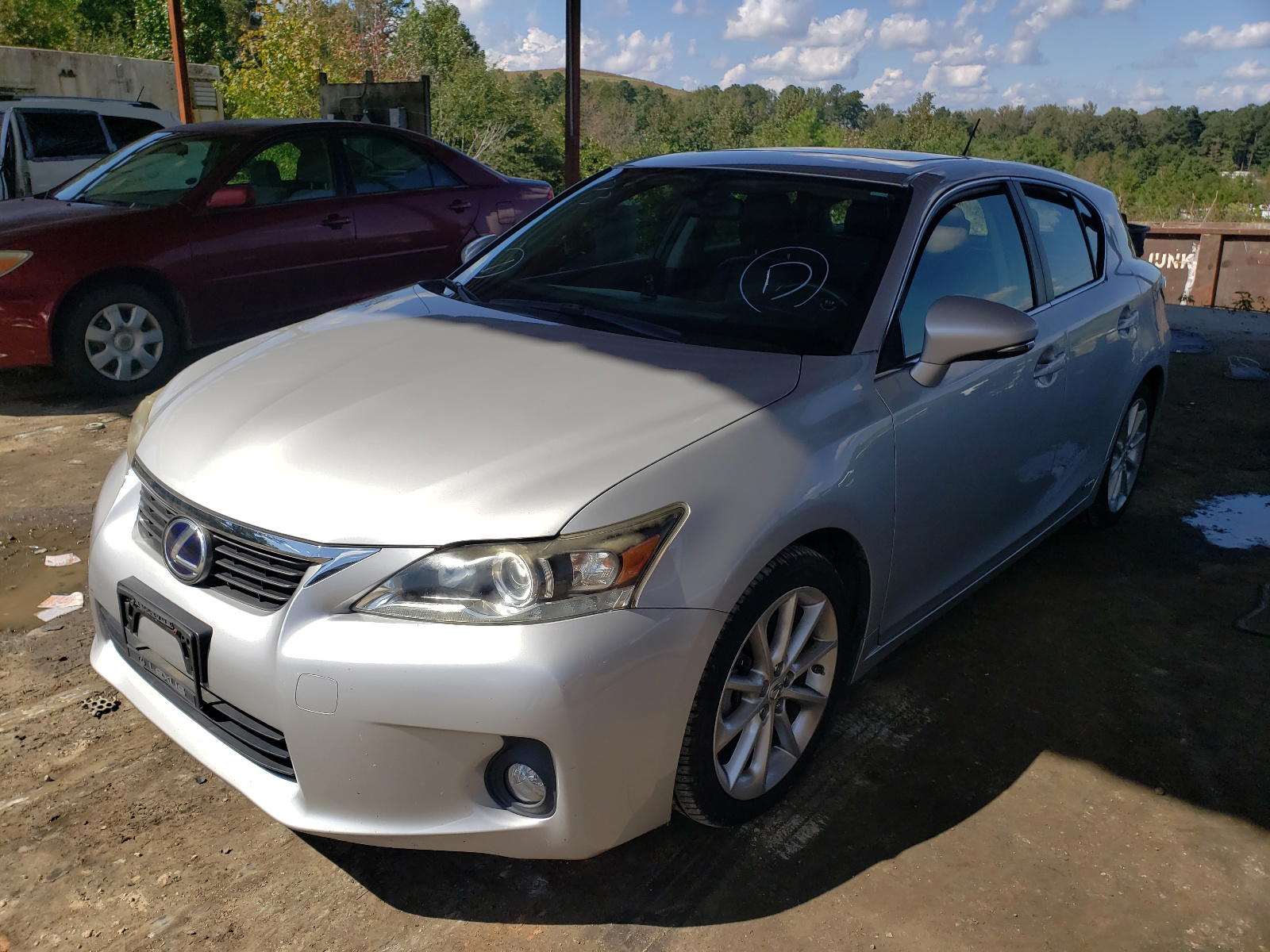 Photo 2 from auction – 2011 LEXUS CT 200 with VIN JTHKD5BH7B2005652