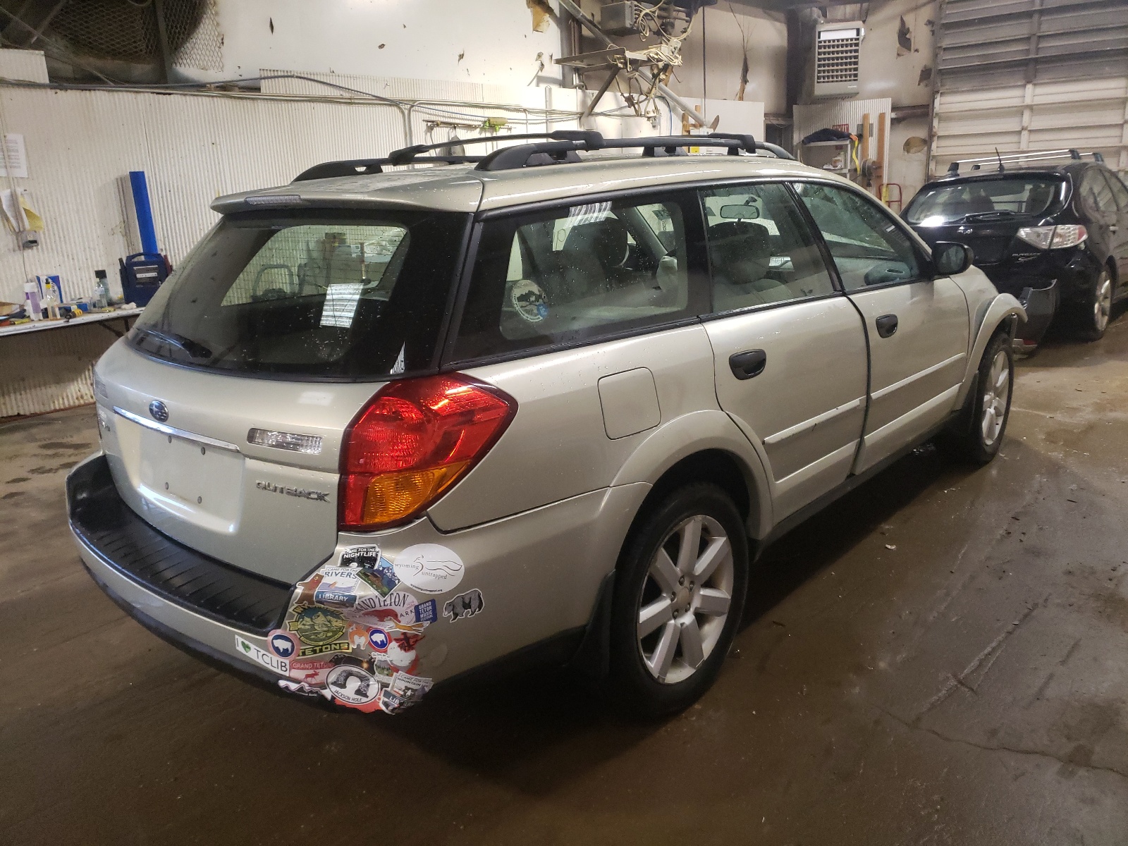 Photo 4 from auction – 2006 SUBARU LEGACY OUT with VIN 4S4BP61C767313512