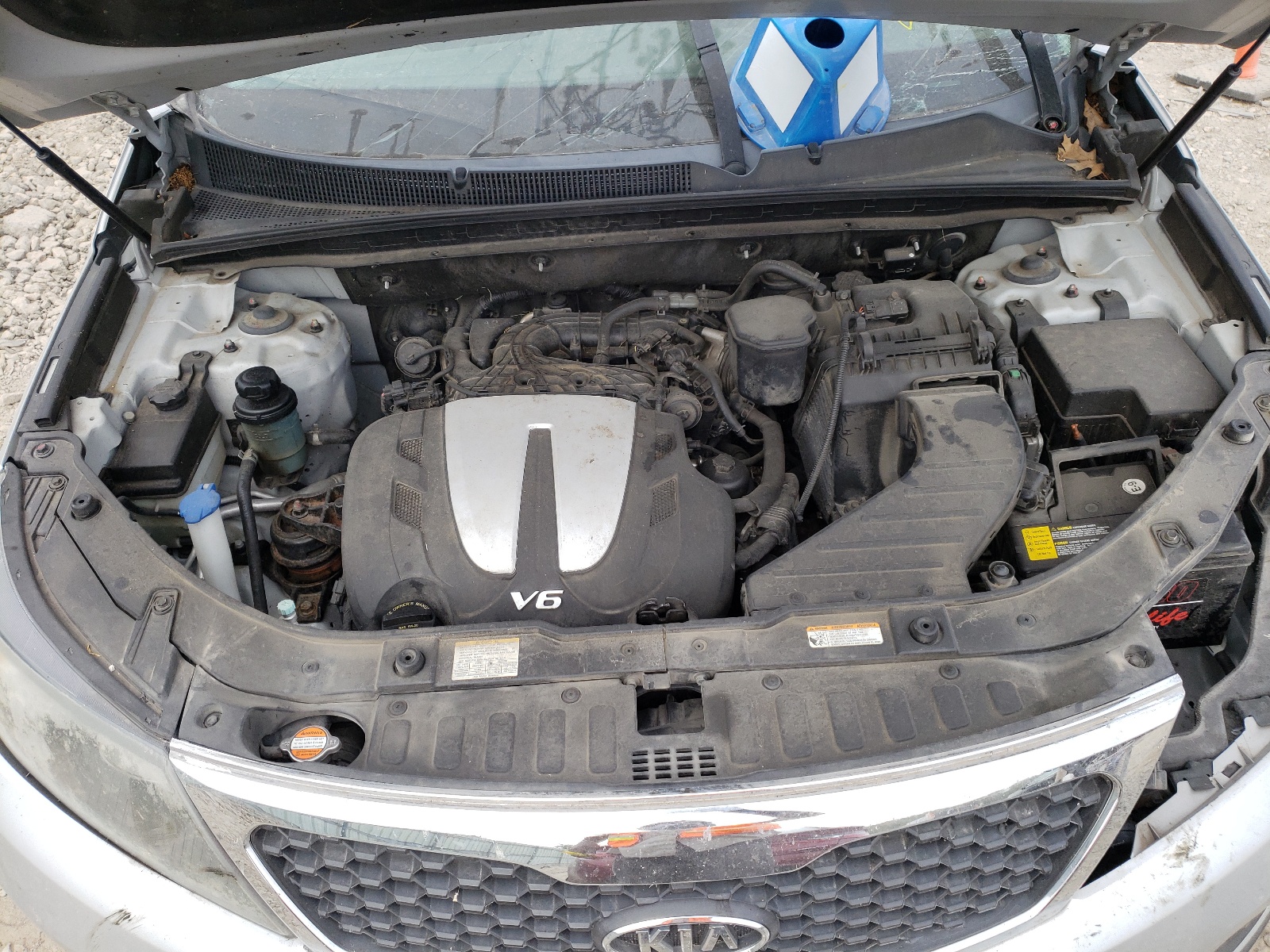 Photo 7 from auction – 2011 KIA SORENTO EX with VIN 5XYKU4A2XBG172022