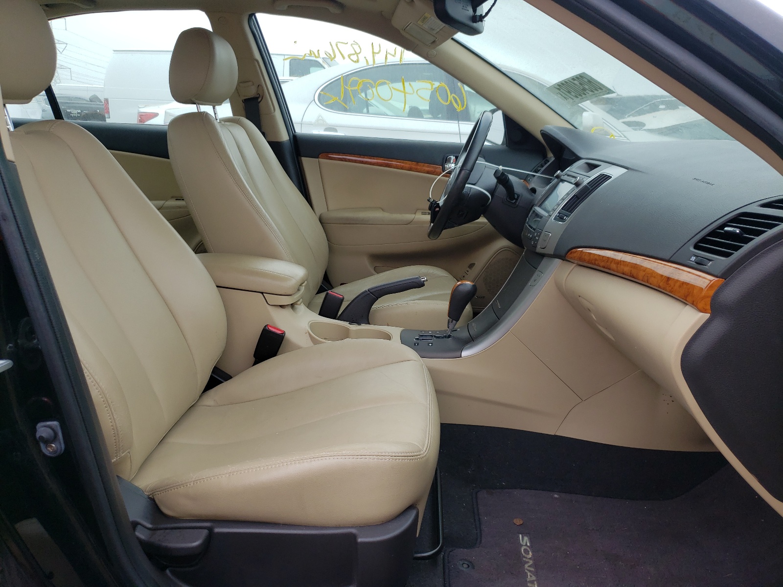 Photo 5 from auction – 2009 HYUNDAI SONATA with VIN 5NPEU46F09H544396