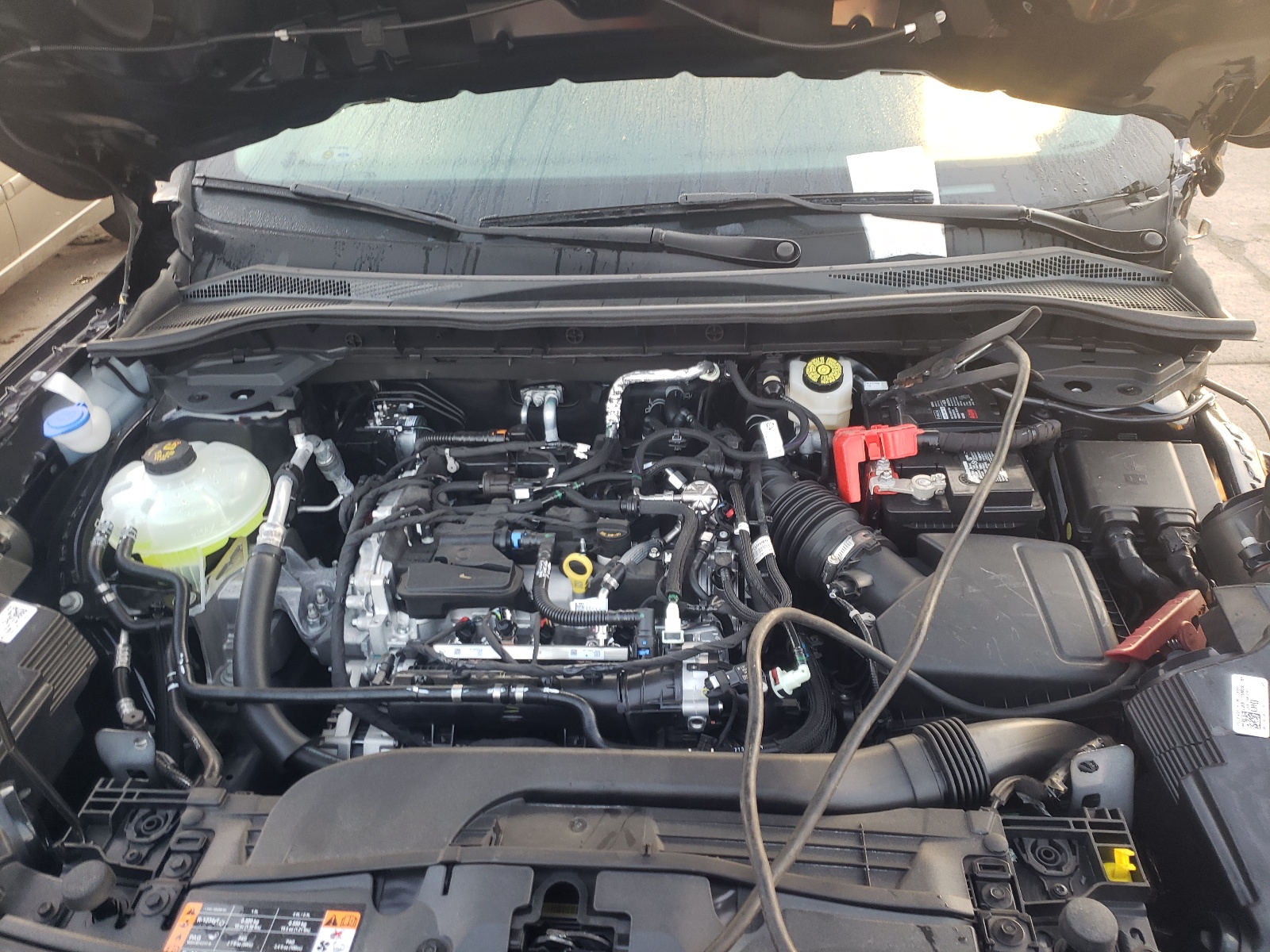 Photo 7 from auction – 2021 FORD ESCAPE SE with VIN 1FMCU9G61MUB01915