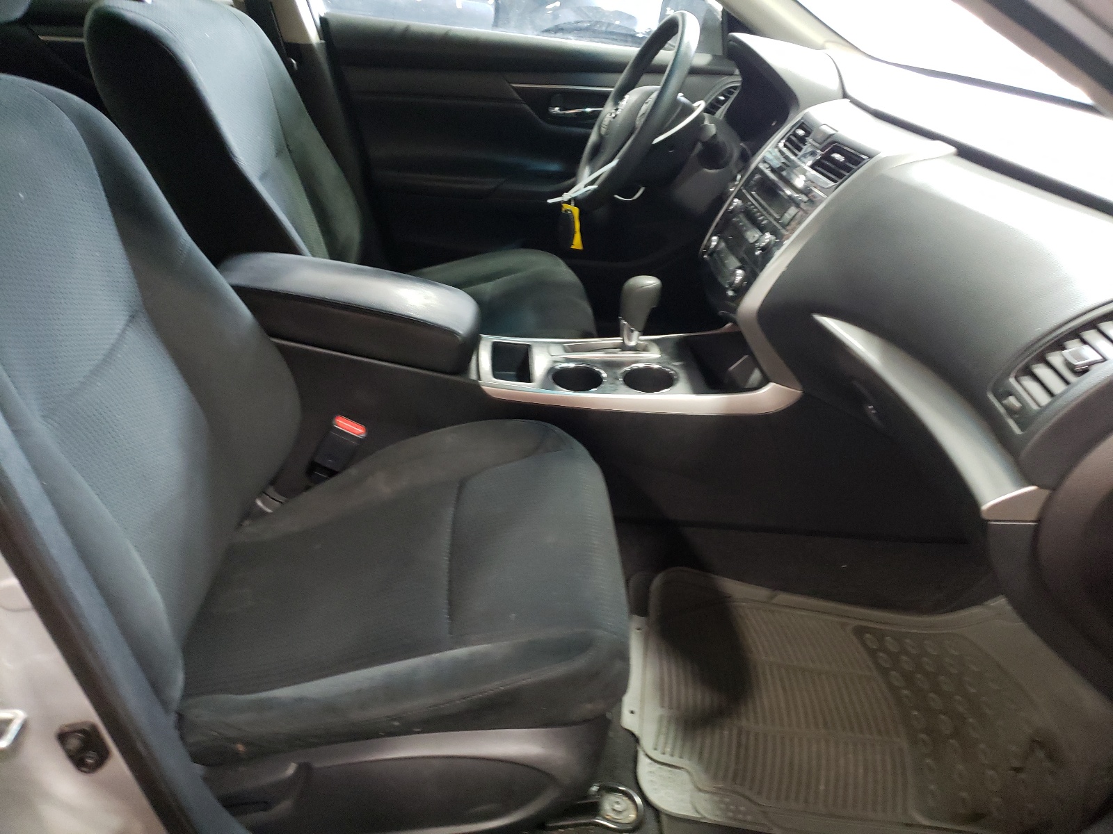 Photo 5 from auction – 2015 NISSAN ALTIMA 2.5 with VIN 1N4AL3APXFC291967