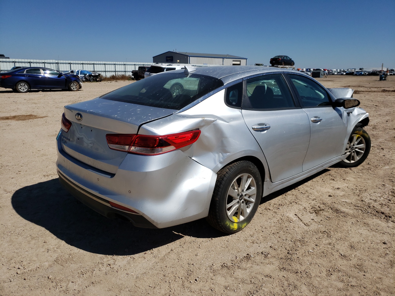 Photo 4 from auction – 2018 KIA OPTIMA LX with VIN 5XXGT4L30JG218314