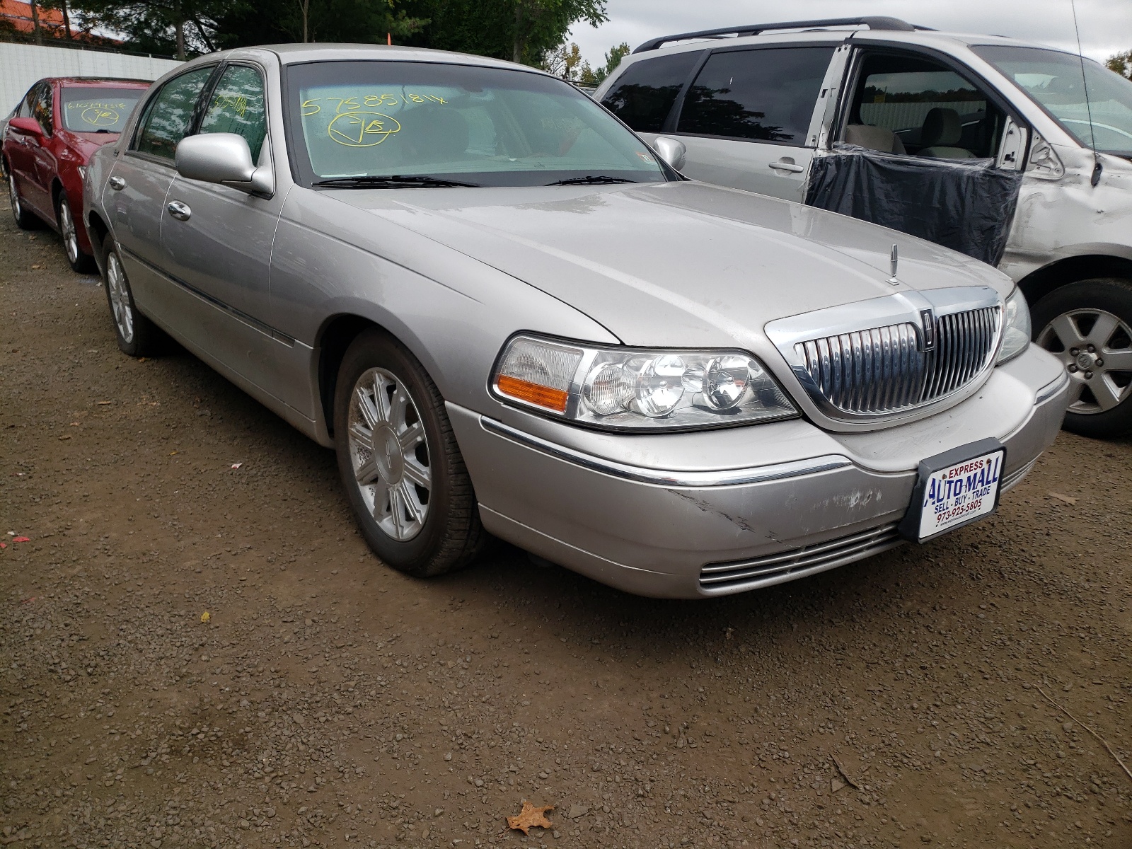 Photo 1 from auction – 2009 LINCOLN TOWN CAR S with VIN 2LNHM82V69X633482