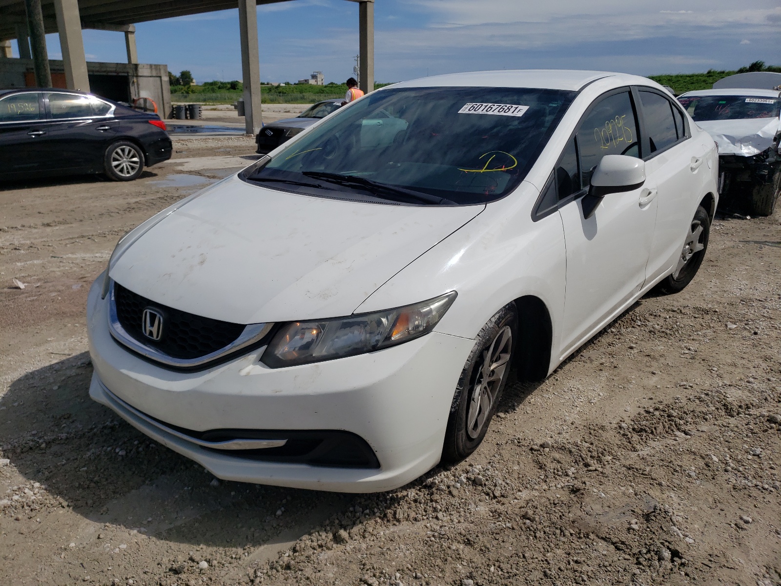 Photo 2 from auction – 2013 HONDA CIVIC LX with VIN 19XFB2F51DE093093