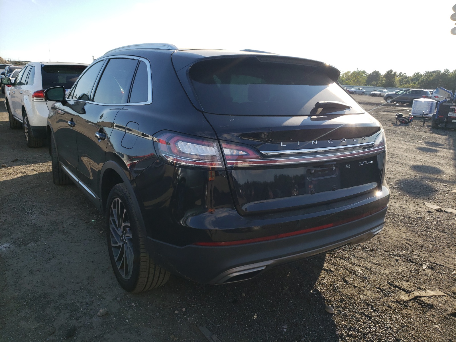 Photo 3 from auction – 2022 LINCOLN NAUTILUS R with VIN 2LMPJ8LP1KBL67140