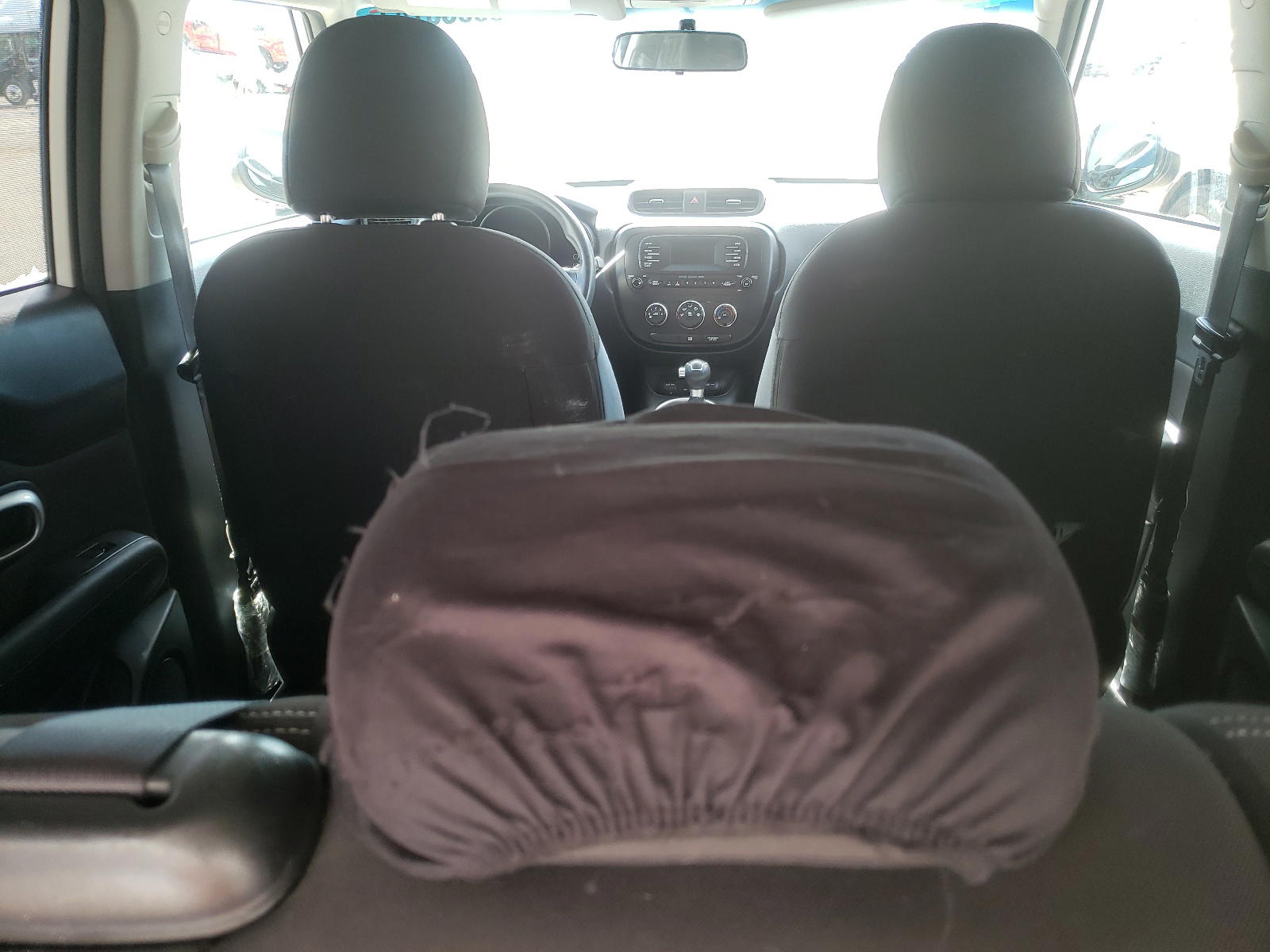 Photo 9 from auction – 2015 KIA SOUL with VIN KNDJN2A26F7775145