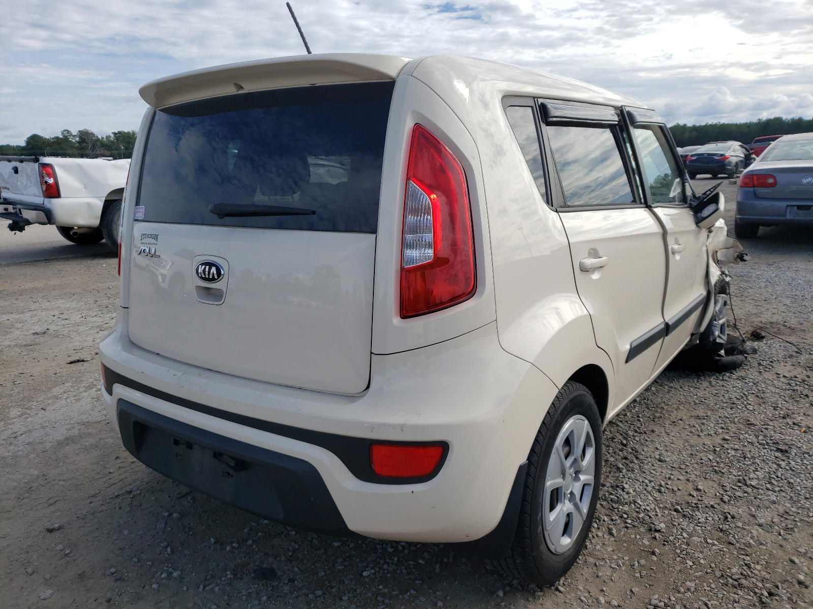 Photo 4 from auction – 2013 KIA SOUL with VIN KNDJT2A53D7760759