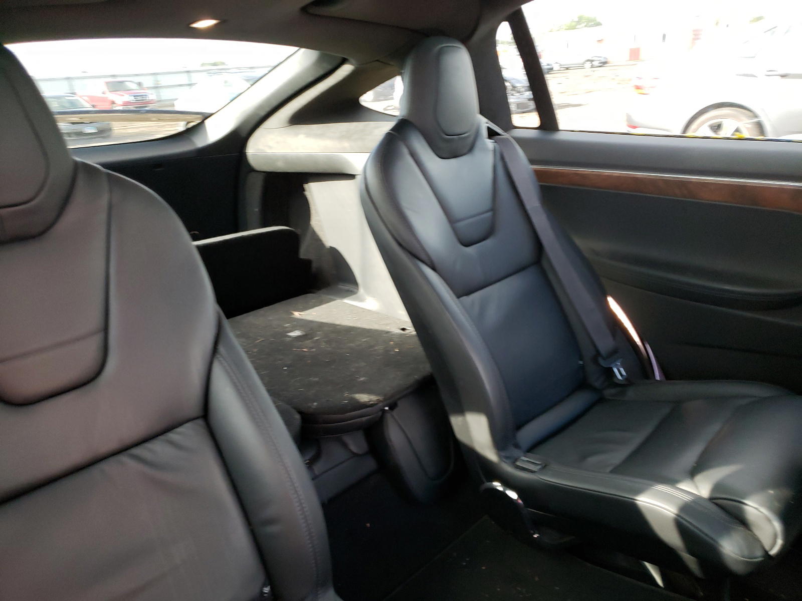 Photo 6 from auction – 2017 TESLA MODEL X with VIN 5YJXCBE26HF044688