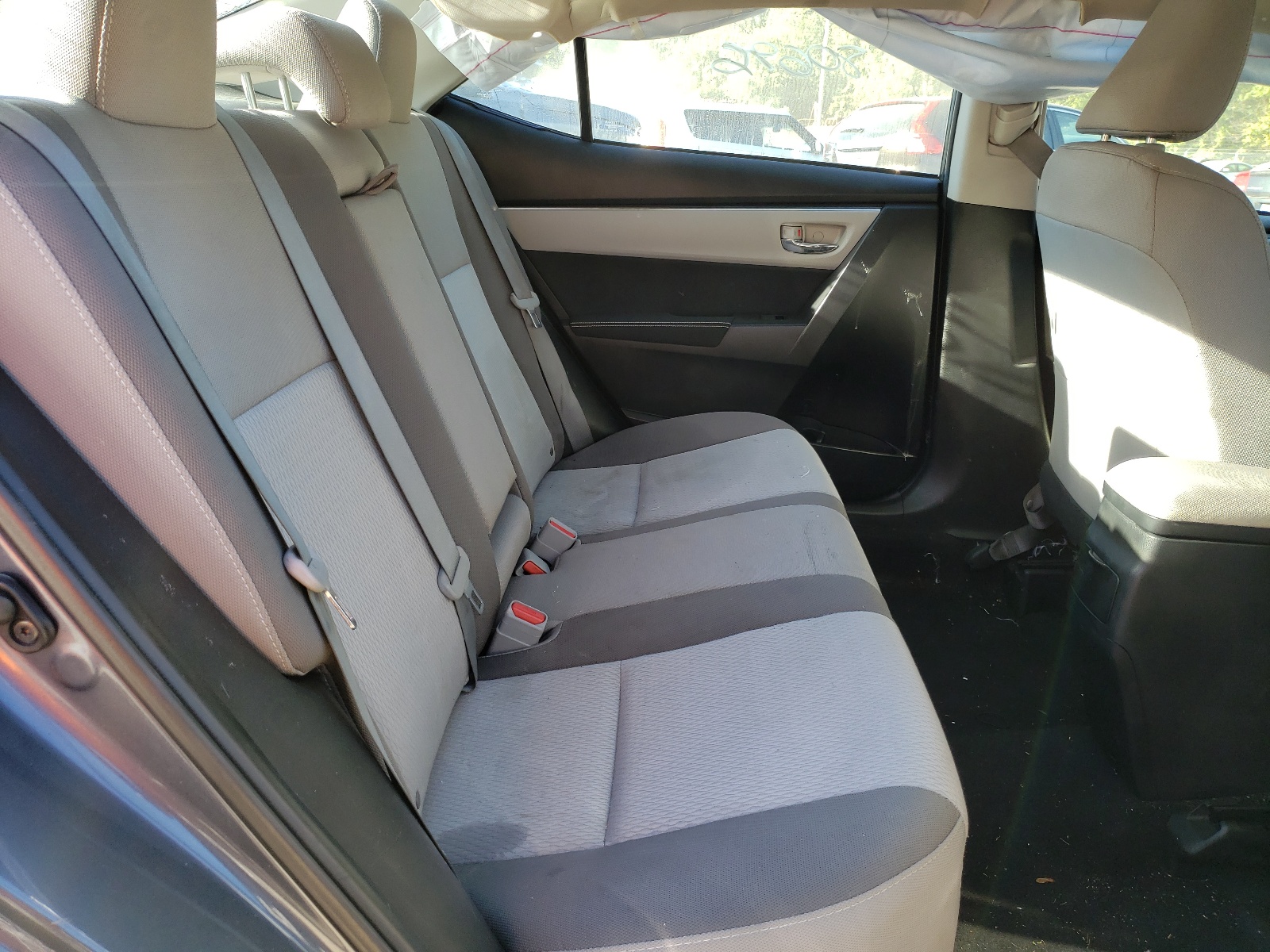 Photo 6 from auction – 2017 TOYOTA COROLLA L with VIN 2T1BURHE8HC825173