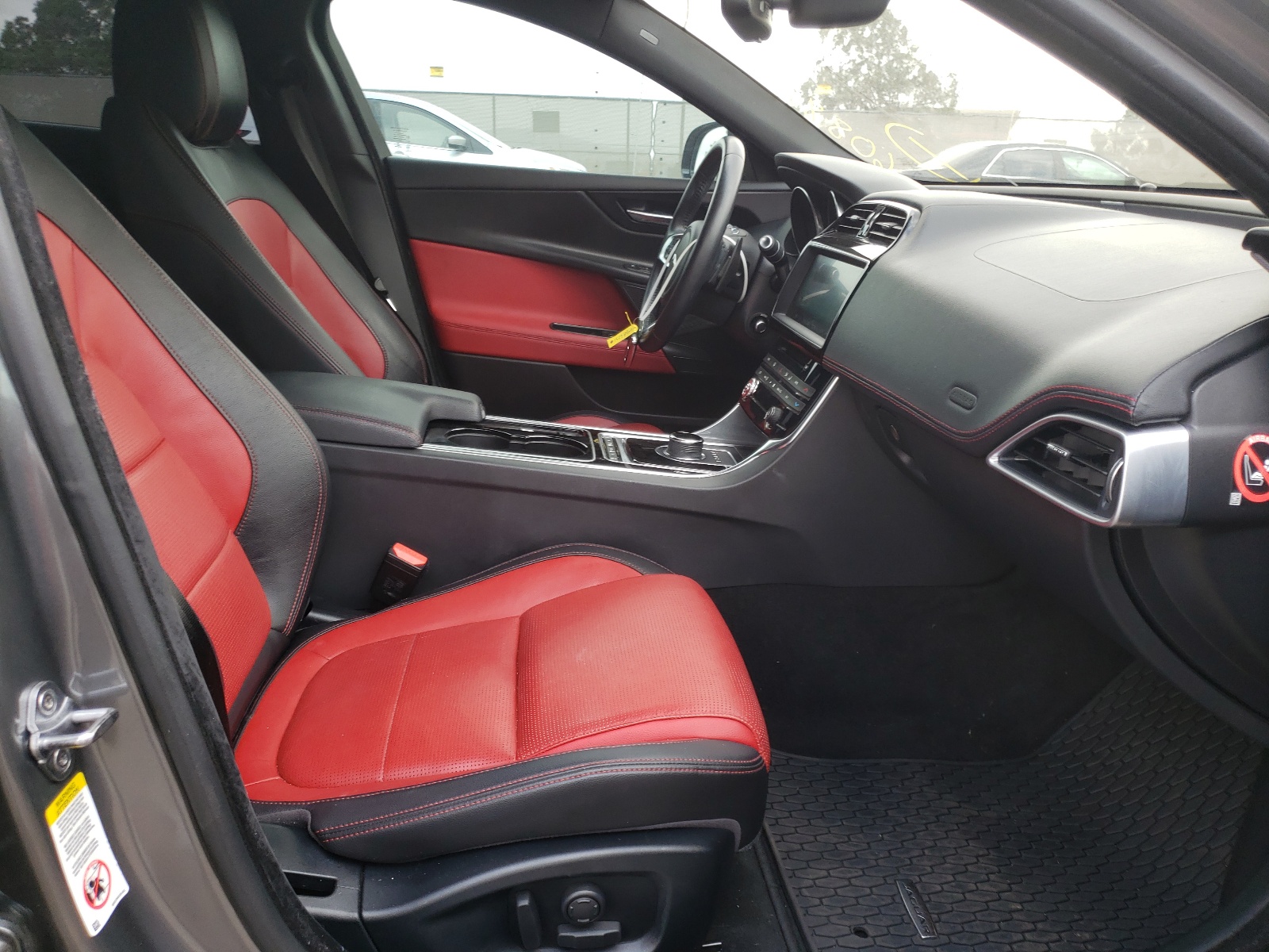 Photo 5 from auction – 2017 JAGUAR XE R - SPO with VIN SAJAF4BV2HA967090