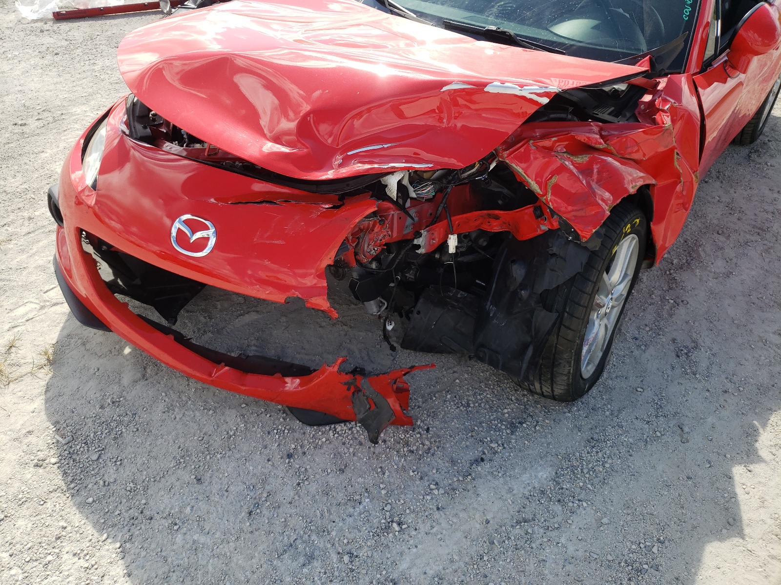 Zdjęcie 9 z aukcji – 2015 MAZDA MX-5 MIATA z VIN JM1NC2JF1F0239724