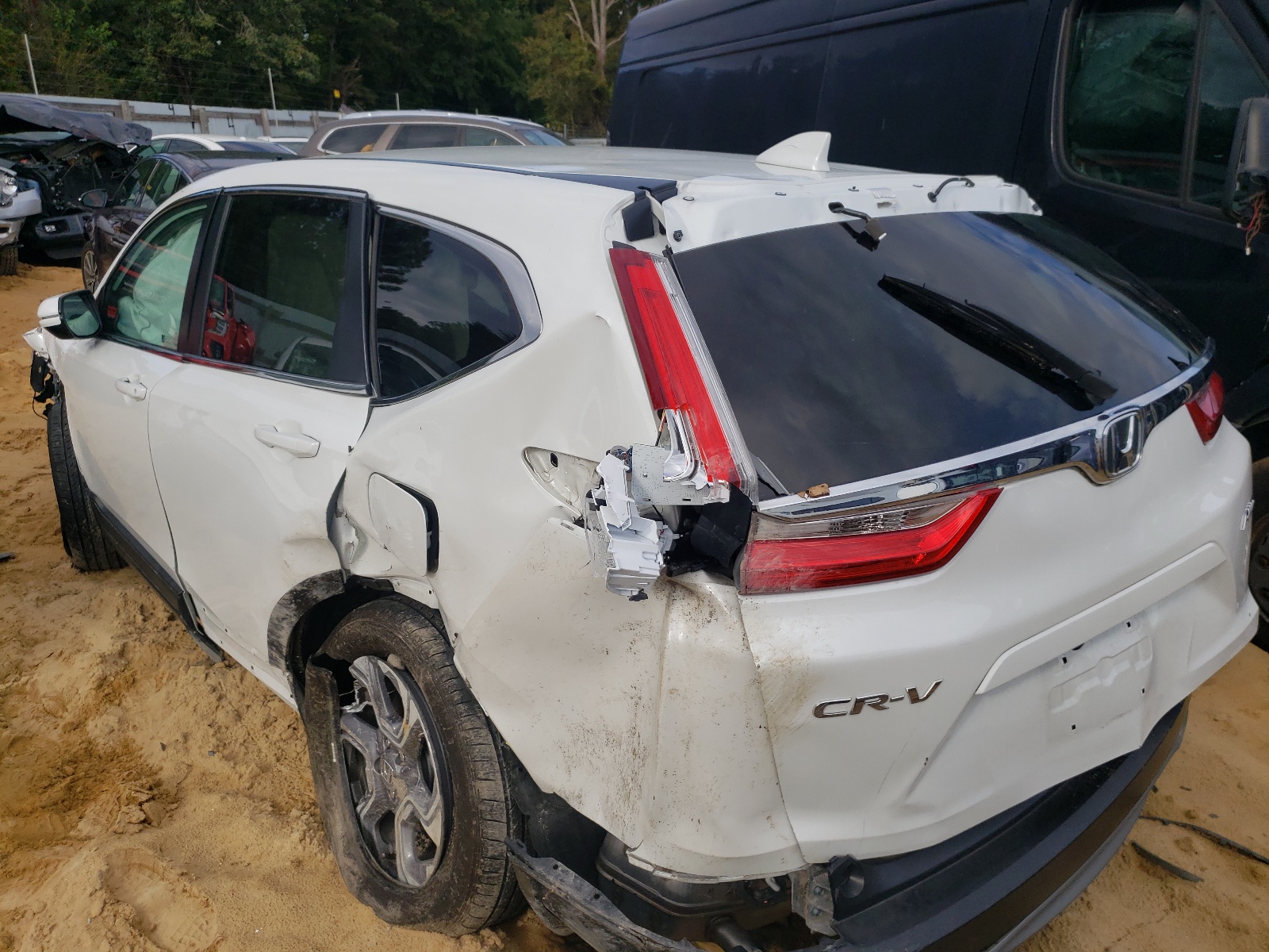 Photo 3 from auction – 2019 HONDA CR-V EXL with VIN 7FARW2H87KE043982