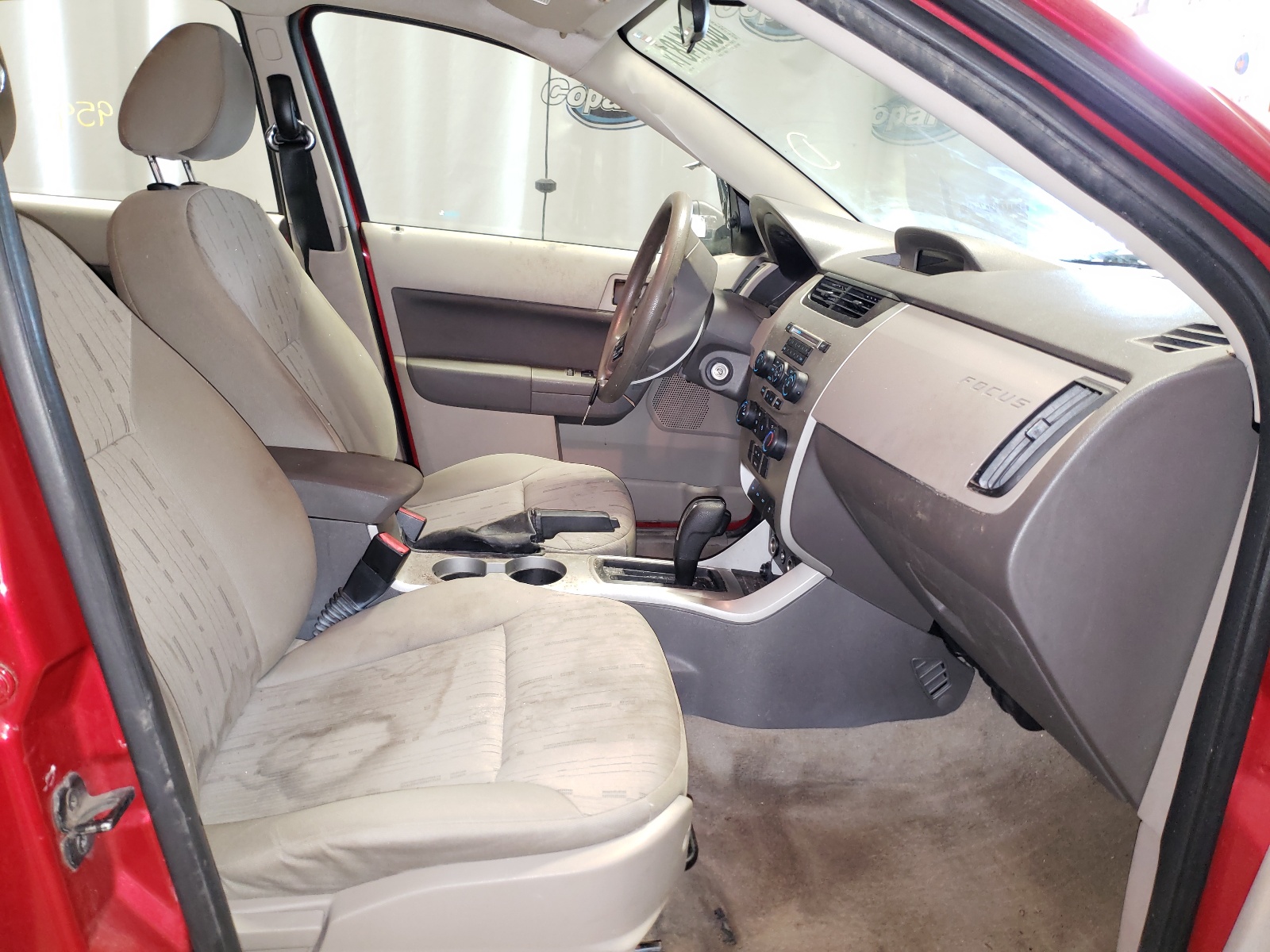 Zdjęcie 5 z aukcji – 2011 FORD FOCUS SE z VIN 1FAHP3FN9BW133039