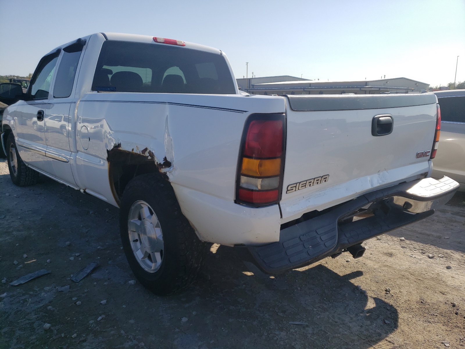 Photo 3 from auction – 2005 GMC NEW SIERRA with VIN 1GTEC19T65Z252810