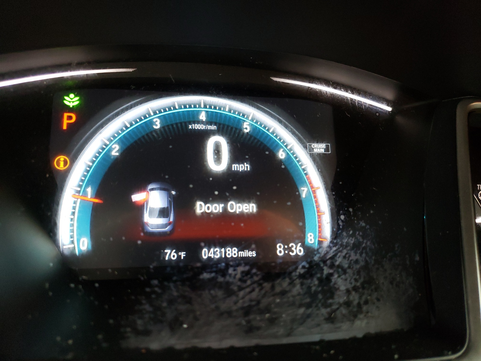 Photo 8 from auction – 2018 HONDA CIVIC EX with VIN 19XFC2F77JE032082
