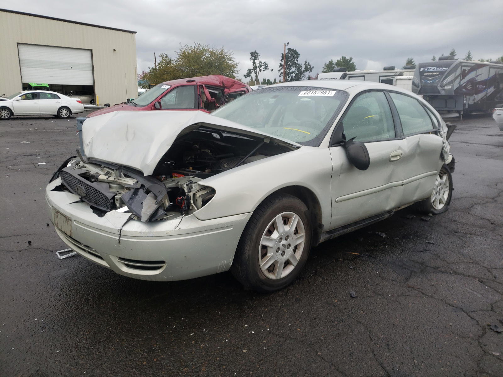 Photo 2 from auction – 2006 FORD TAURUS SE with VIN 1FAHP53256A187771