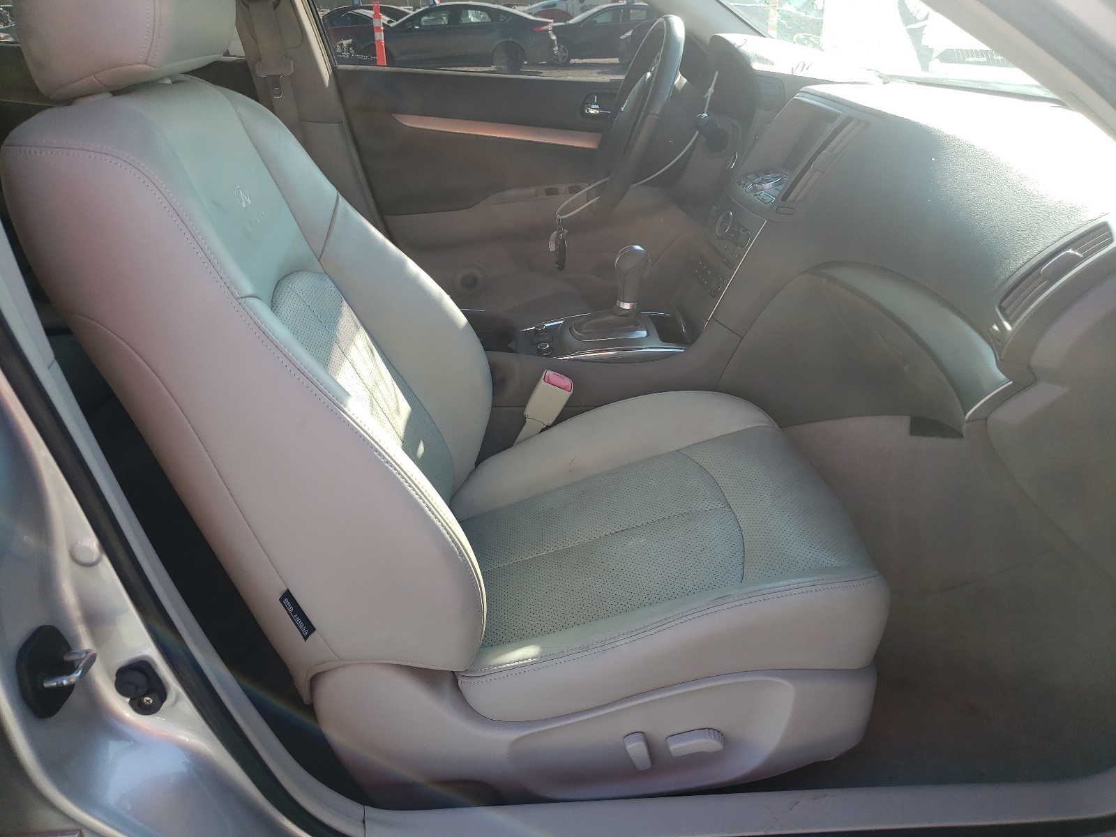 Photo 5 from auction – 2011 INFINITI G37 with VIN JN1CV6AR8BM401793