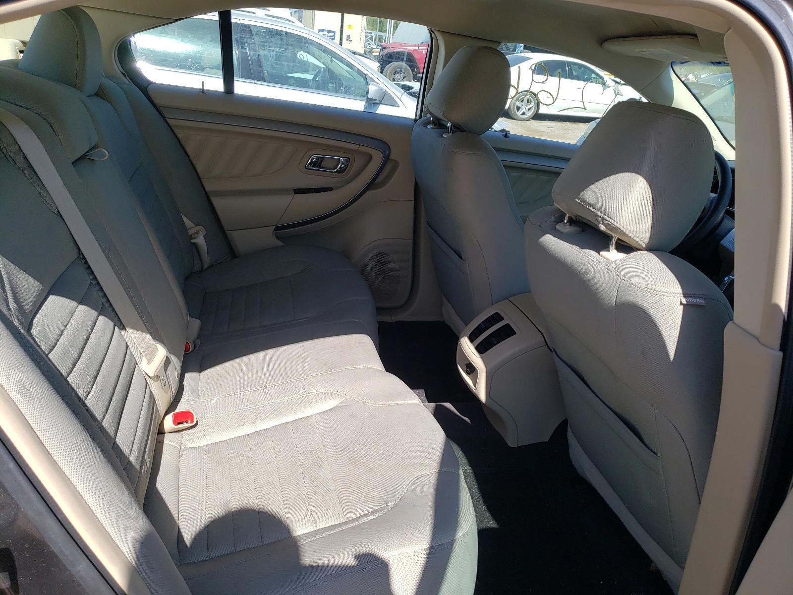 Photo 6 from auction – 2015 FORD TAURUS SE with VIN 1FAHP2D88FG141138