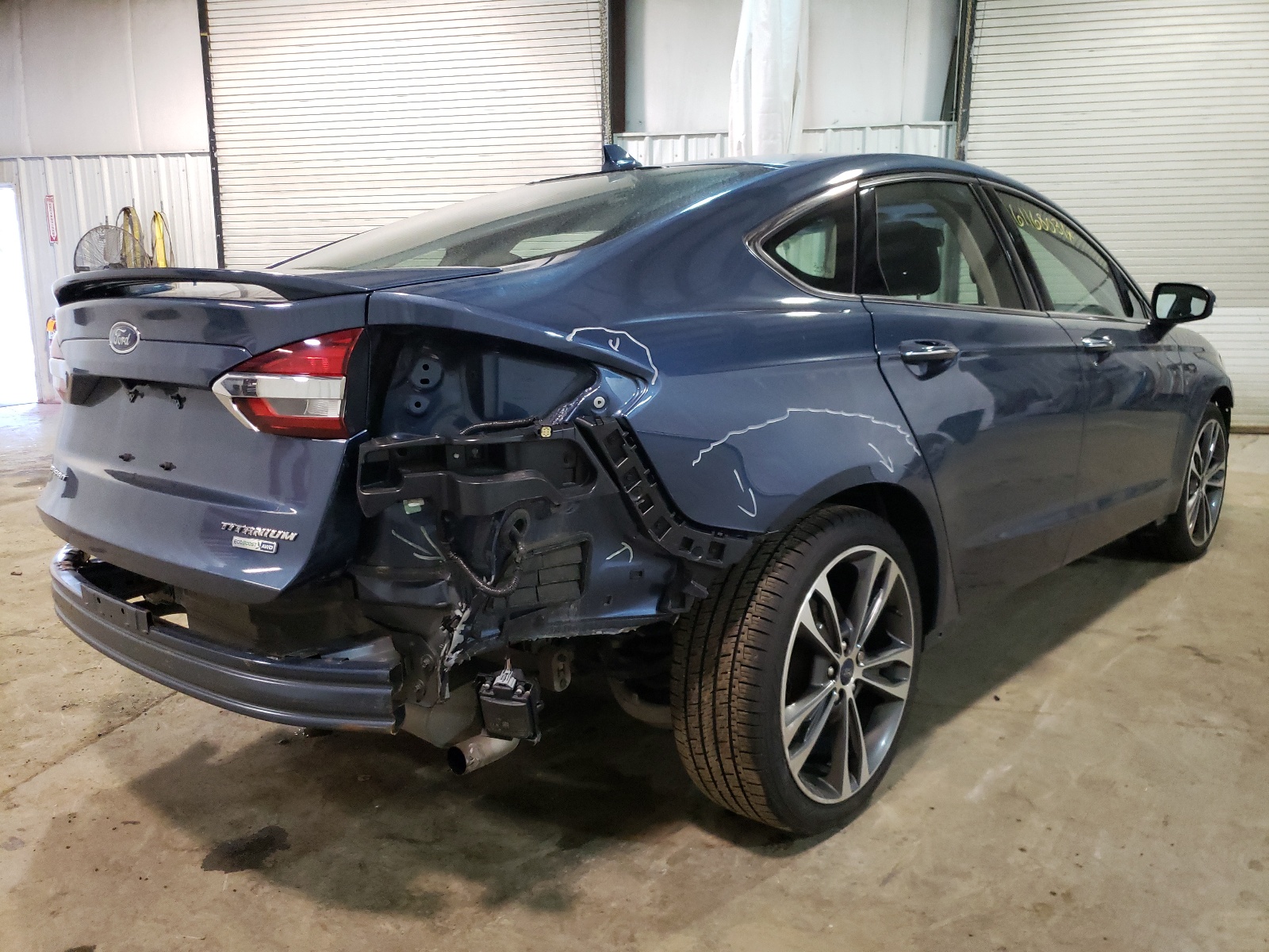Photo 4 from auction – 2019 FORD FUSION TIT with VIN 3FA6P0D97KR168838