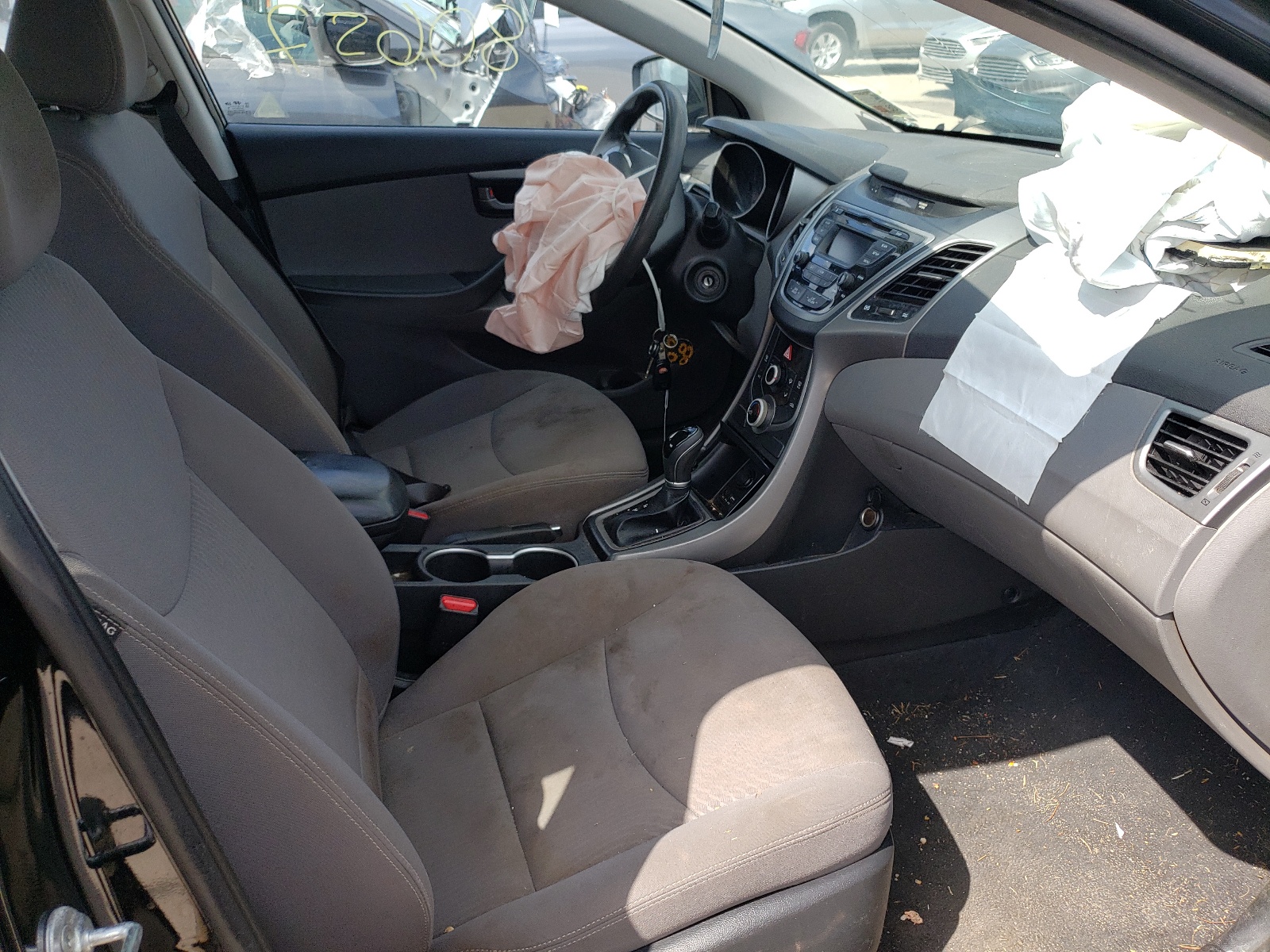 Photo 5 from auction – 2016 HYUNDAI ELANTRA SE with VIN KMHDH4AE3GU545698