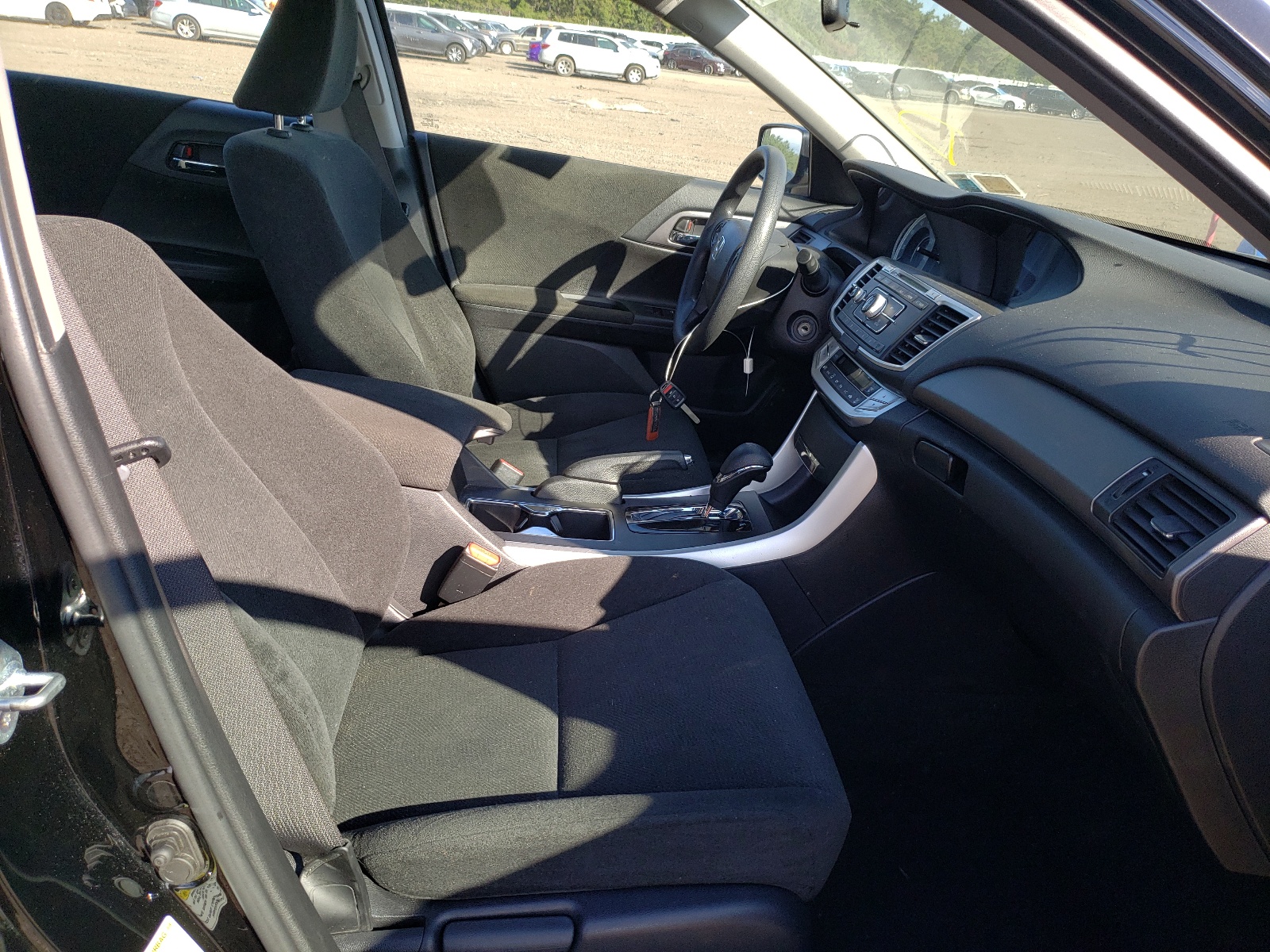 Photo 5 from auction – 2013 HONDA ACCORD LX with VIN 1HGCR2F39DA171069