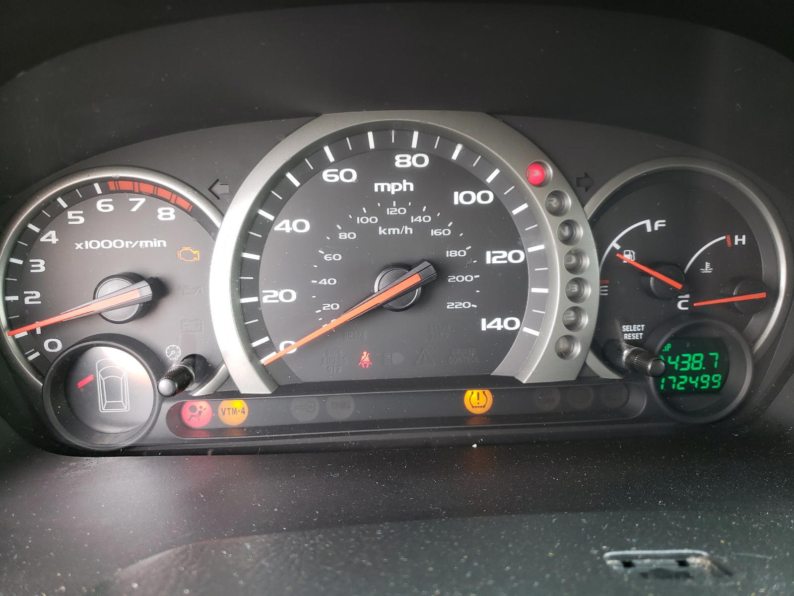 Photo 8 from auction – 2005 HONDA PILOT with VIN 5FNYF18545B017125