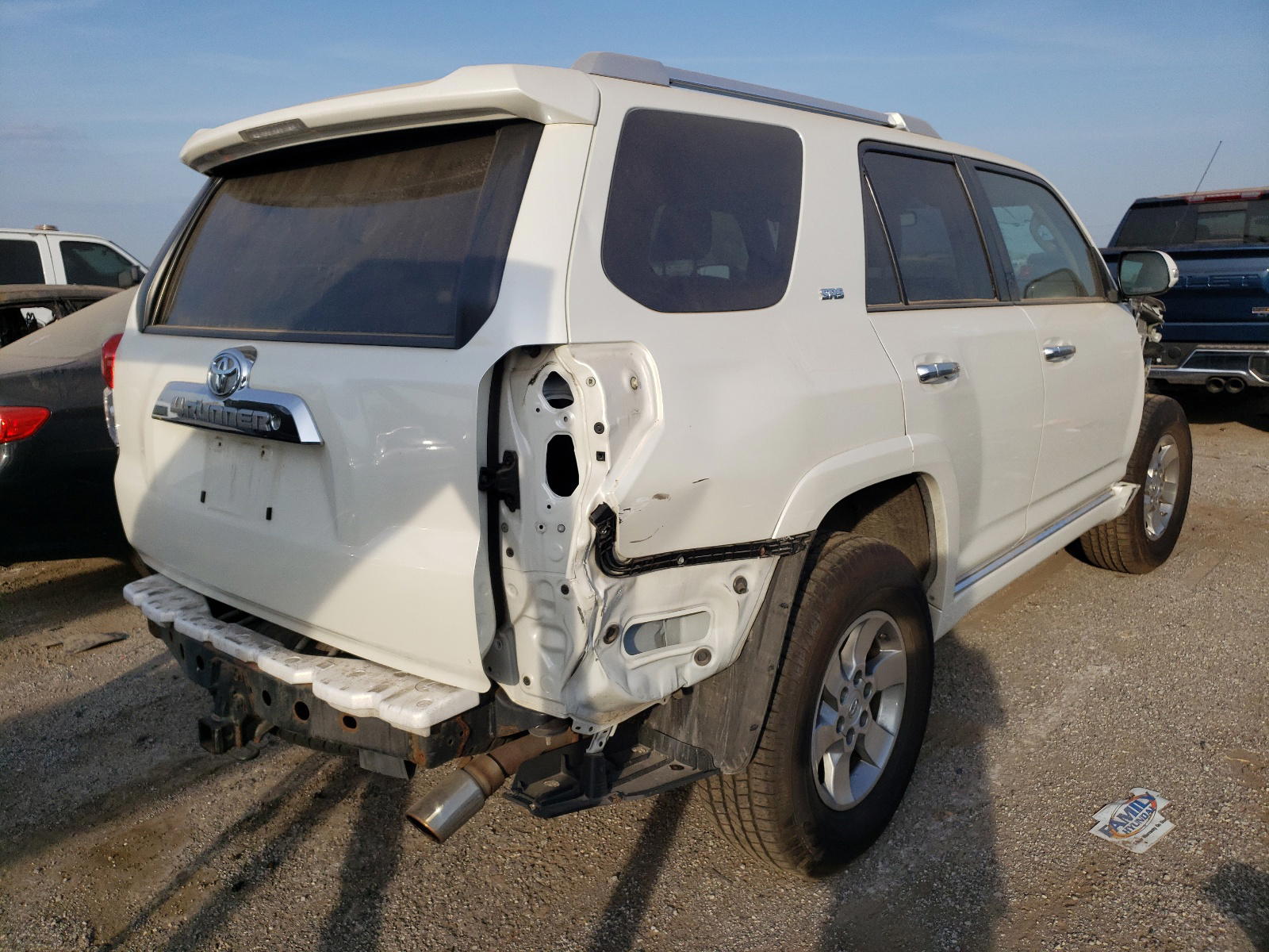 Photo 4 from auction – 2011 TOYOTA 4RUNNER SR with VIN JTEBU5JR7B5048216