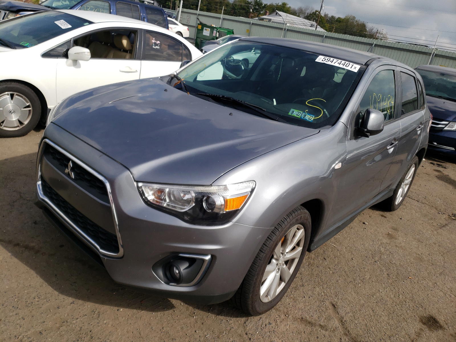 Photo 2 from auction – 2015 MITSUBISHI OUTLANDER with VIN 4A4AR3AU3FE001922