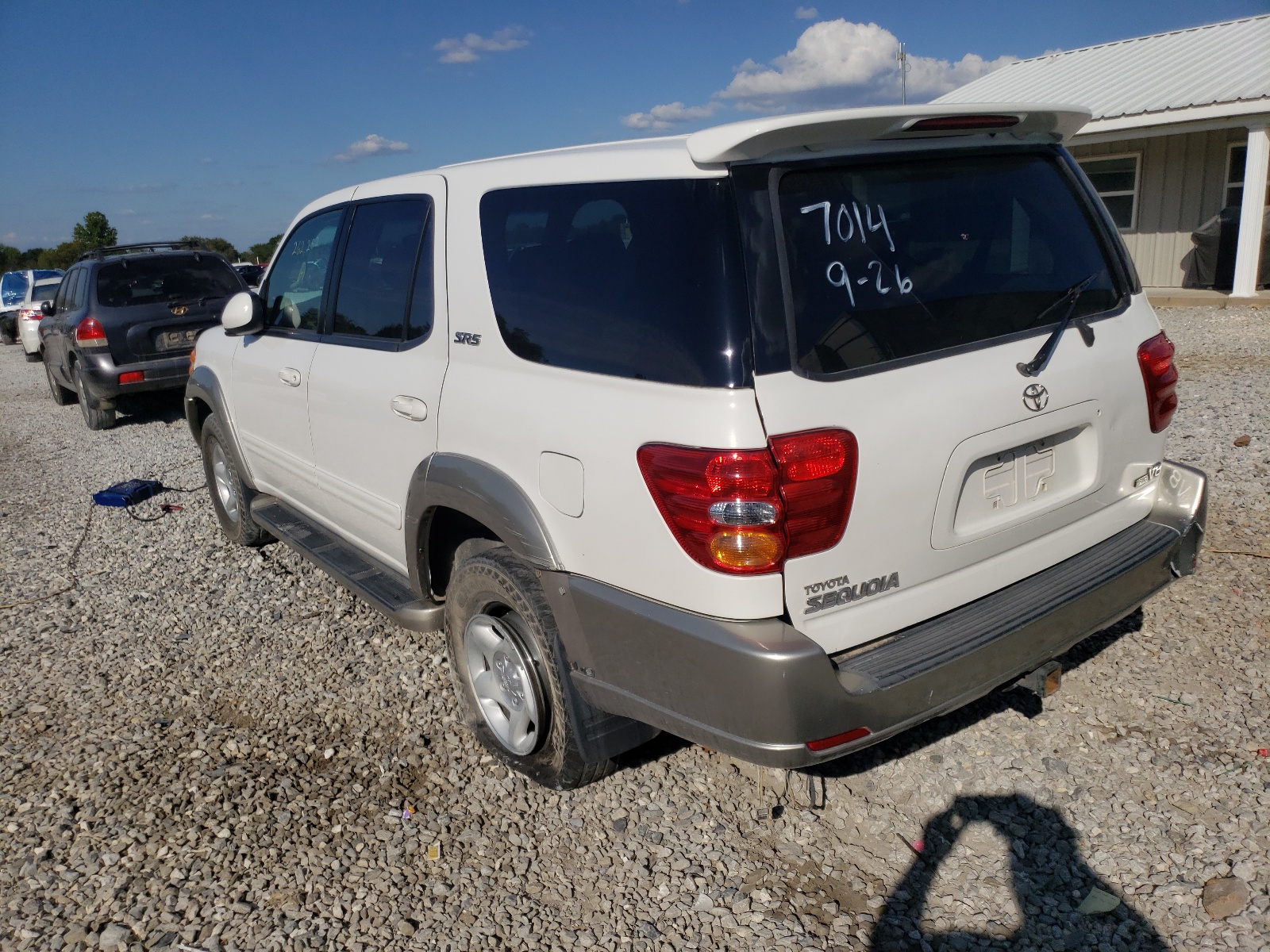 Photo 3 from auction – 2001 TOYOTA SEQUOIA SR with VIN 5TDZT34AX1S027014