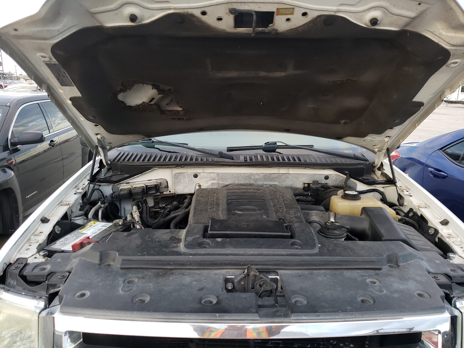 Zdjęcie 7 z aukcji – 2007 FORD EXPEDITION z VIN 1FMFK17547LA14578
