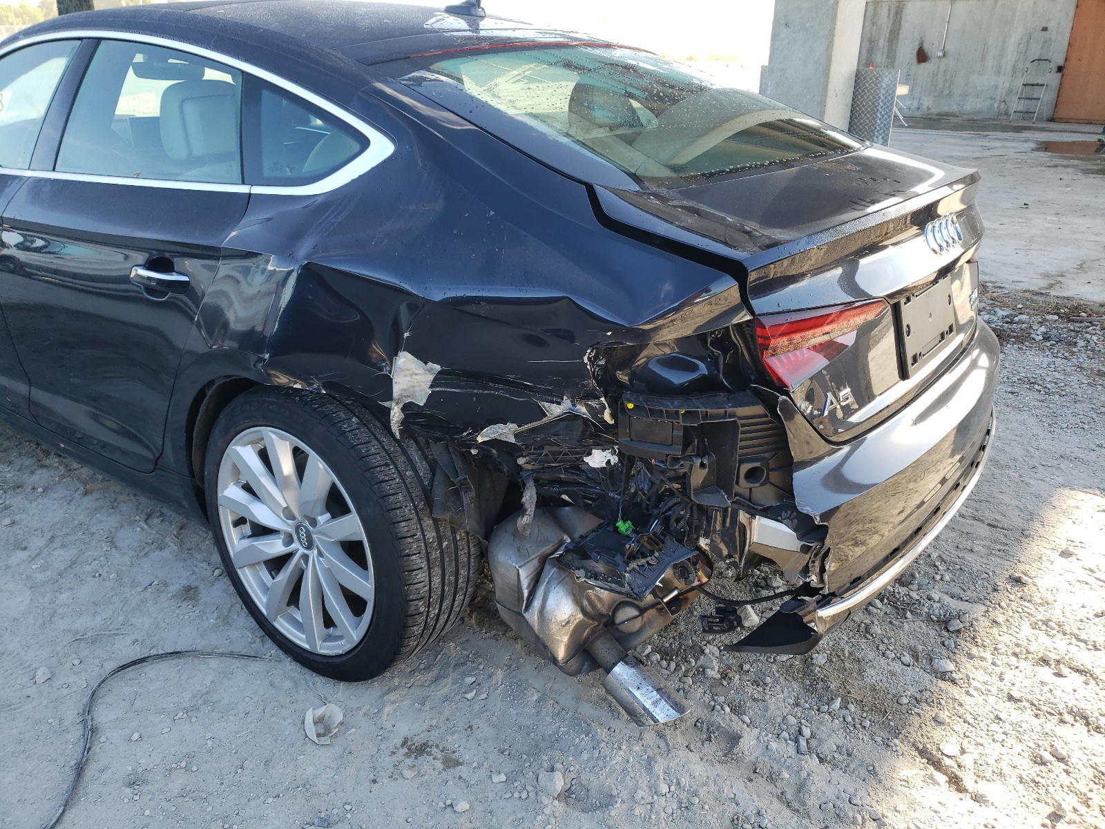 Photo 9 from auction – 2018 AUDI A5 PRESTIG with VIN WAUCNCF50JA068763