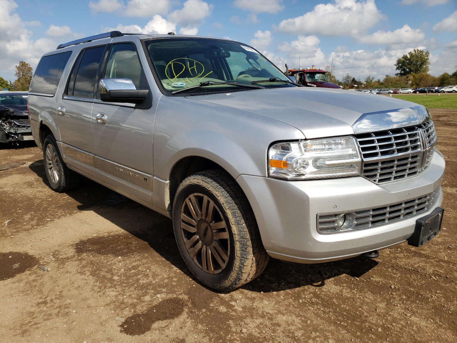 LINCOLN NAVIGATOR 2012 with VIN 5LMJJ3J51CEL01079 - Photo from auction