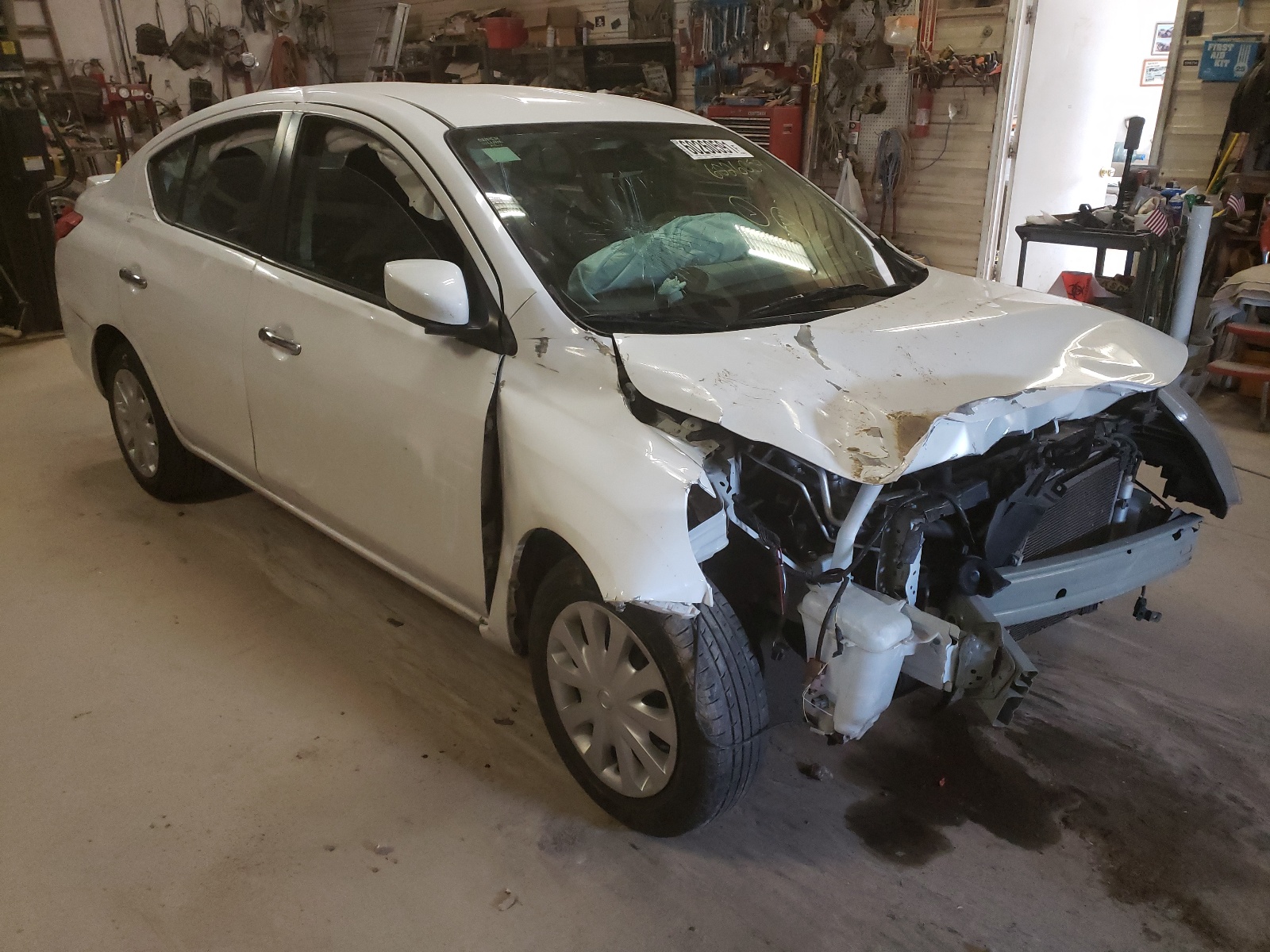Photo 1 from auction – 2019 NISSAN VERSA S with VIN 3N1CN7AP9KL843741