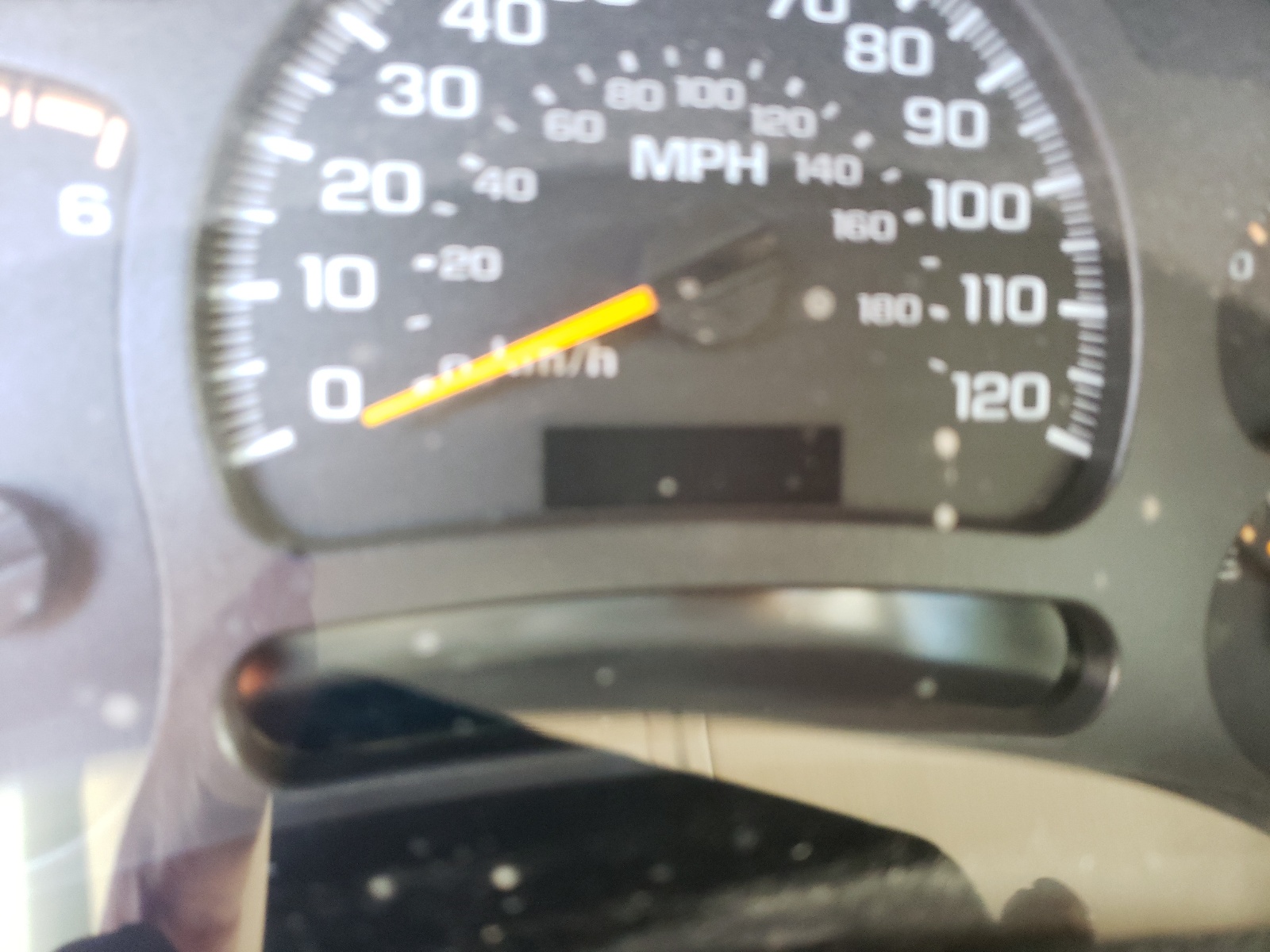 Photo 8 from auction – 2004 CHEVROLET SILVERADO with VIN 1GCHK24G94E328588