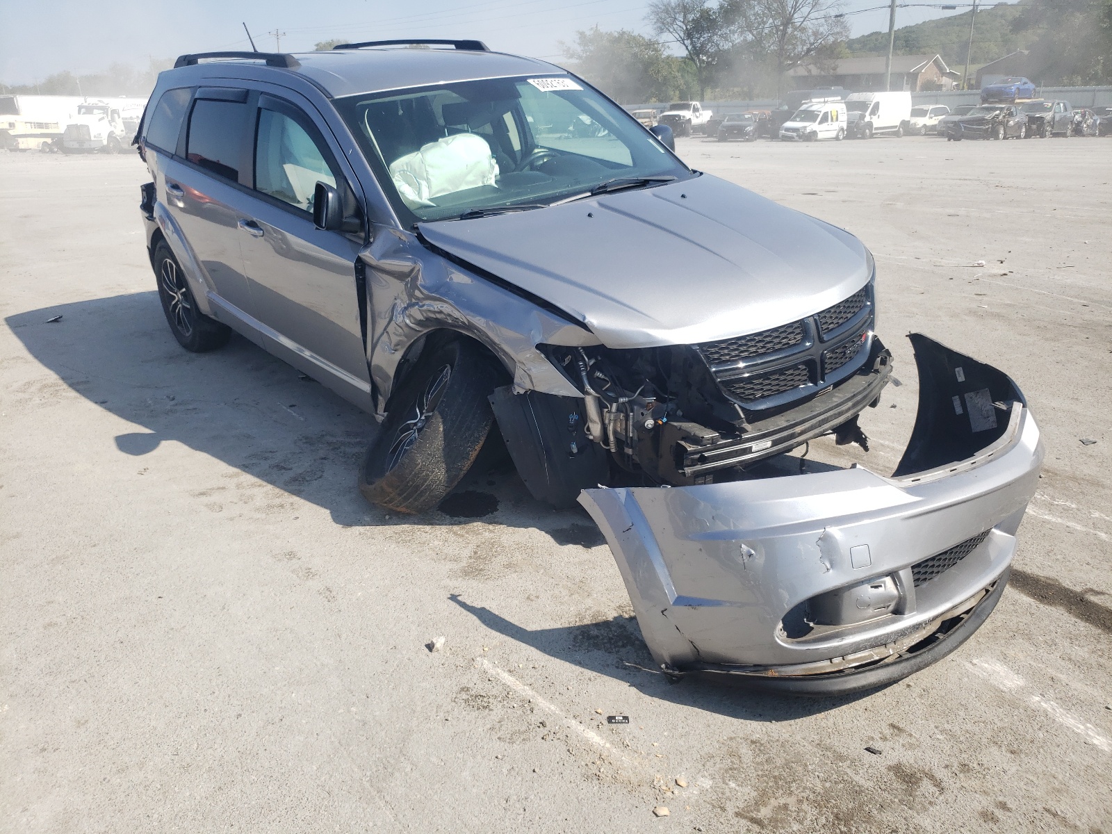 DODGE JOURNEY SE 2018 with VIN 3C4PDCABXJT243341 - Photo from auction