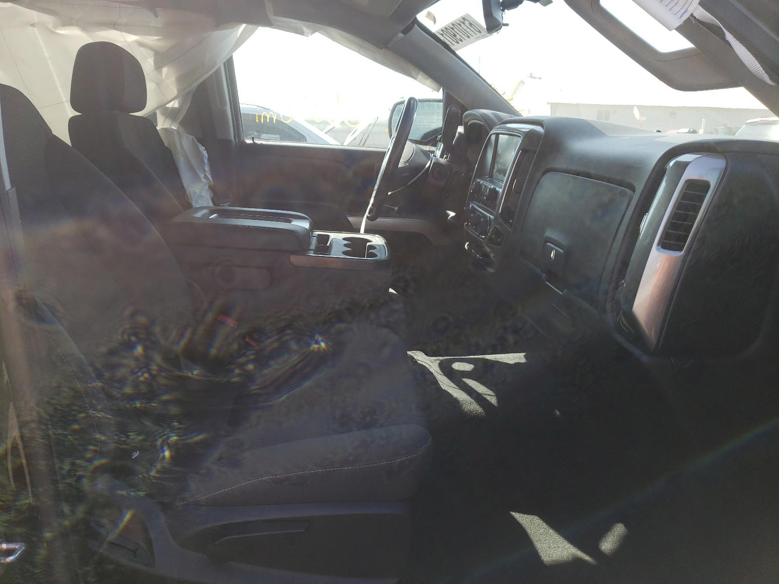 Photo 5 from auction – 2018 CHEVROLET SILVERADO with VIN 3GCUKREC1JG594629