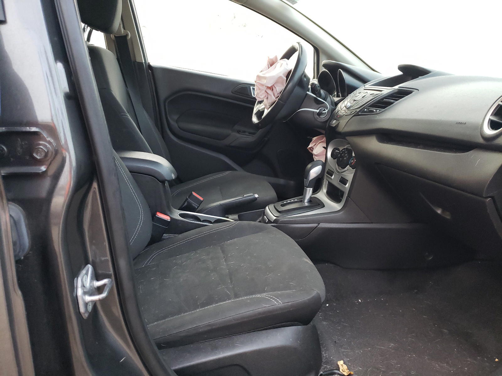 Photo 5 from auction – 2016 FORD FIESTA SE with VIN 3FADP4EJ9GM164544