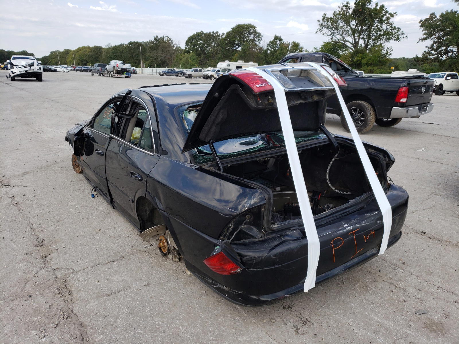Photo 3 from auction – 2002 LINCOLN LS with VIN 1LNHM87A82Y714138