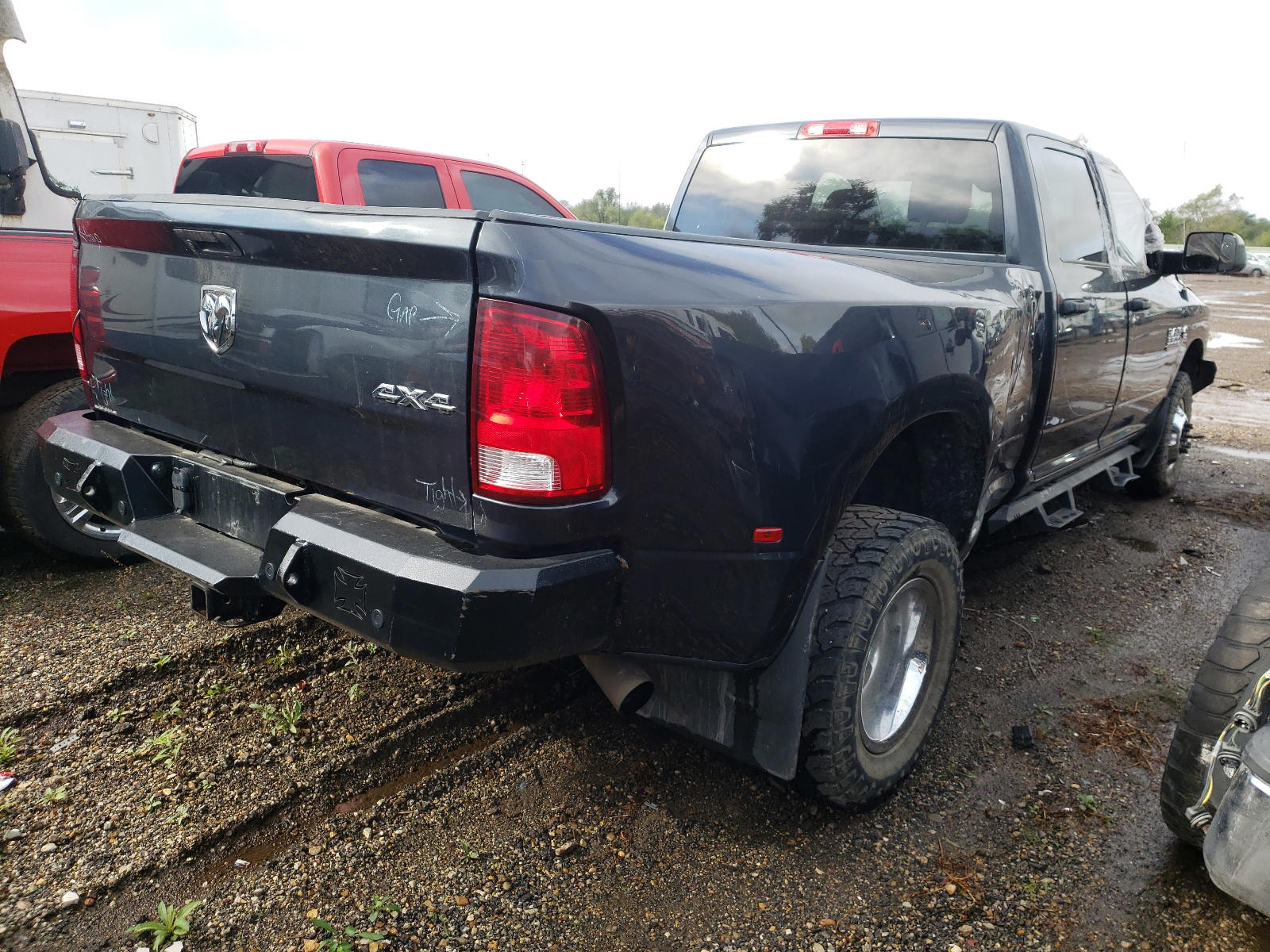 Photo 4 from auction – 2018 RAM 3500 ST with VIN 3C63RRGL9JG238778