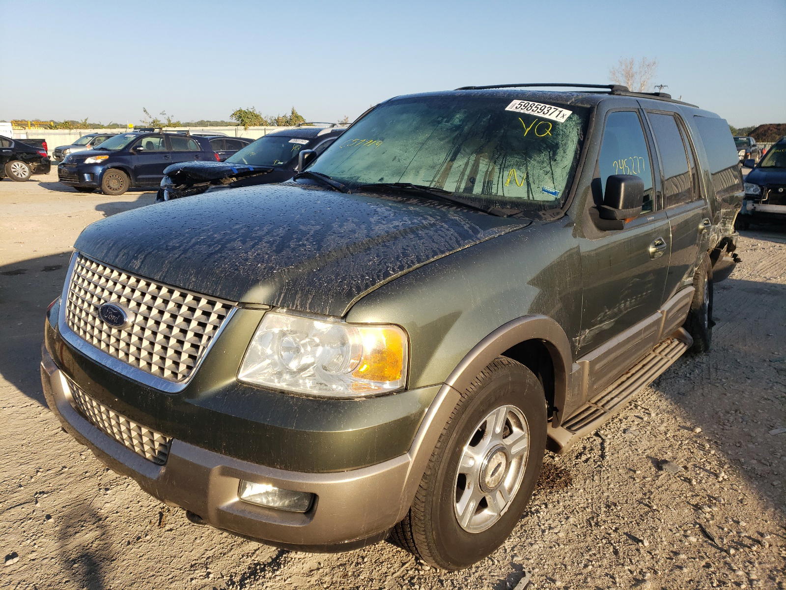 Photo 2 from auction – 2003 FORD EXPEDITION with VIN 1FMFU18L33LC57719