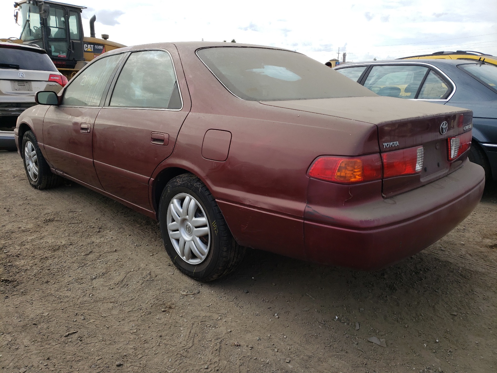 Photo 3 from auction – 2000 TOYOTA CAMRY CE with VIN 4T1BG22K9YU628573