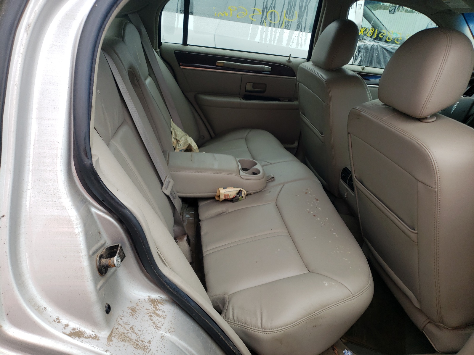 Photo 6 from auction – 2009 LINCOLN TOWN CAR S with VIN 2LNHM82V69X633482