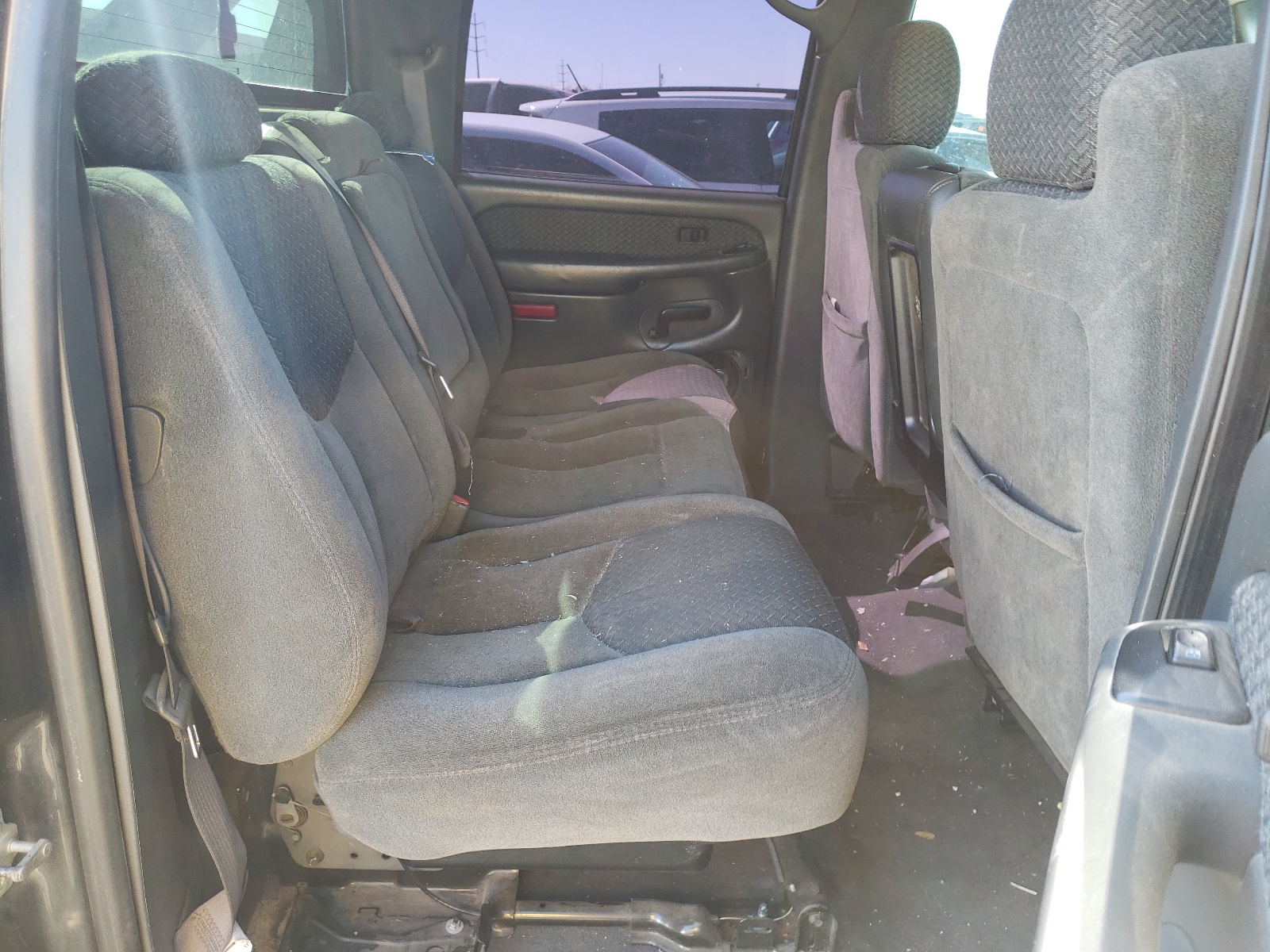 Photo 6 from auction – 2004 CHEVROLET AVALANCHE with VIN 3GNEC12T24G265733