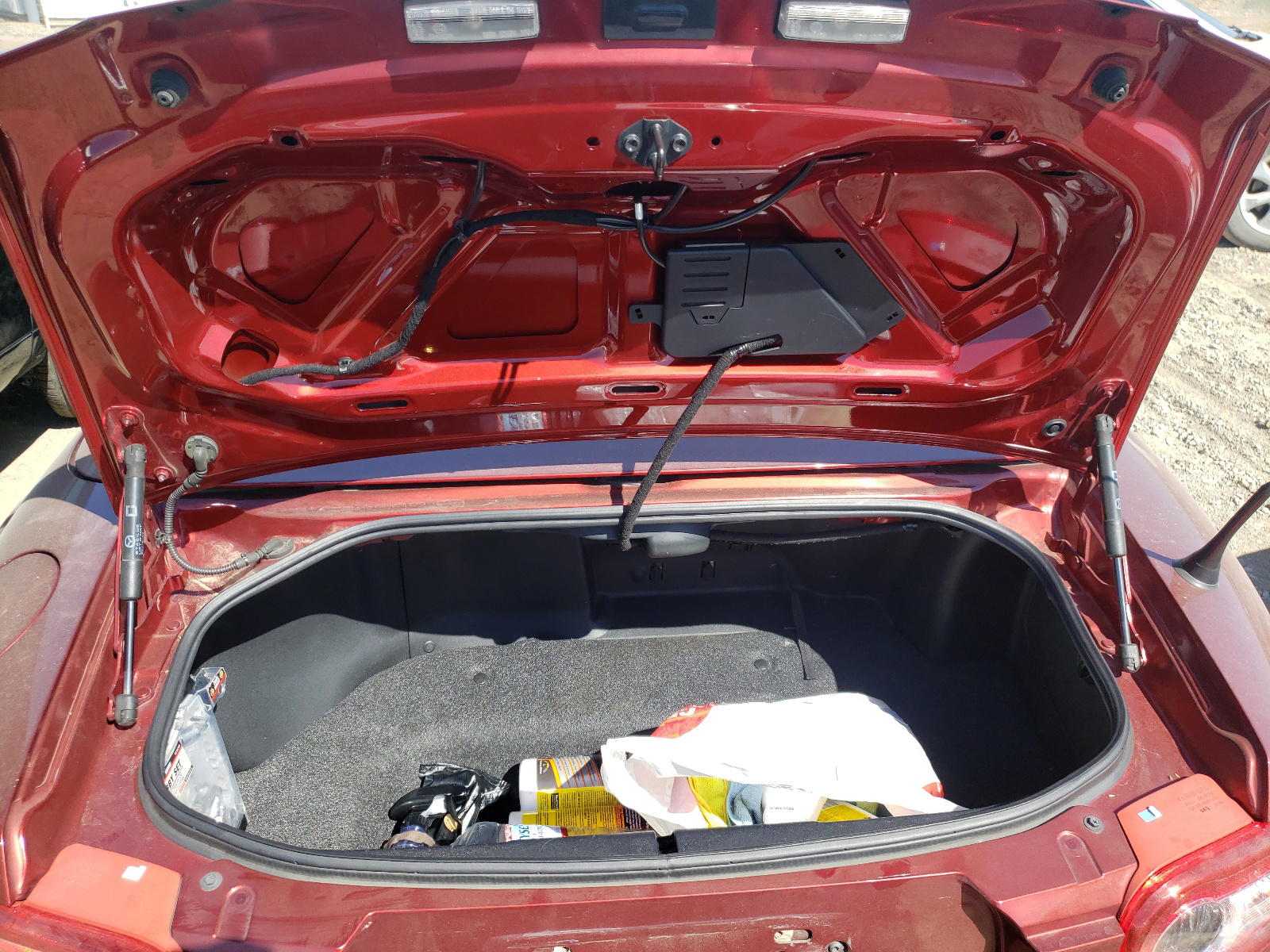 Photo 6 from auction – 2011 MAZDA MX-5 MIATA with VIN JM1NC2PF9B0218606