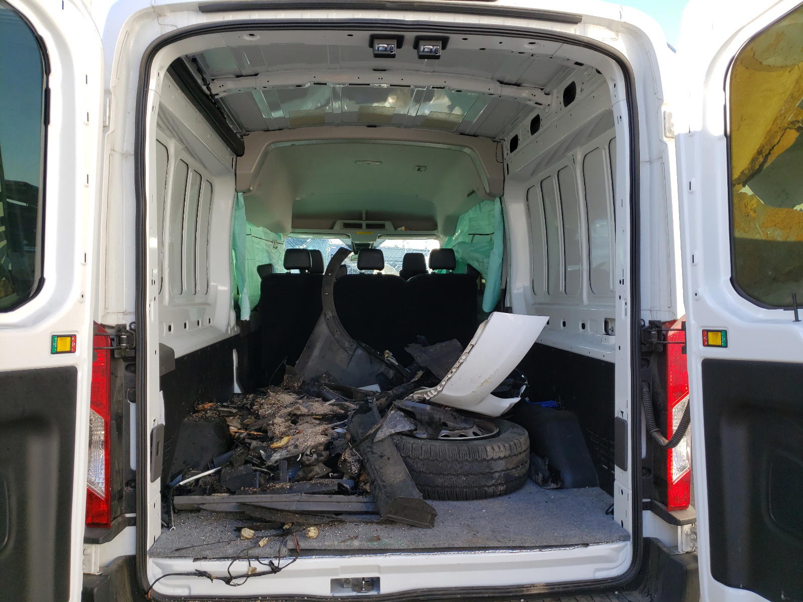 Photo 10 from auction – 2020 FORD TRANSIT T- with VIN 1FTBR2D87LKA84028