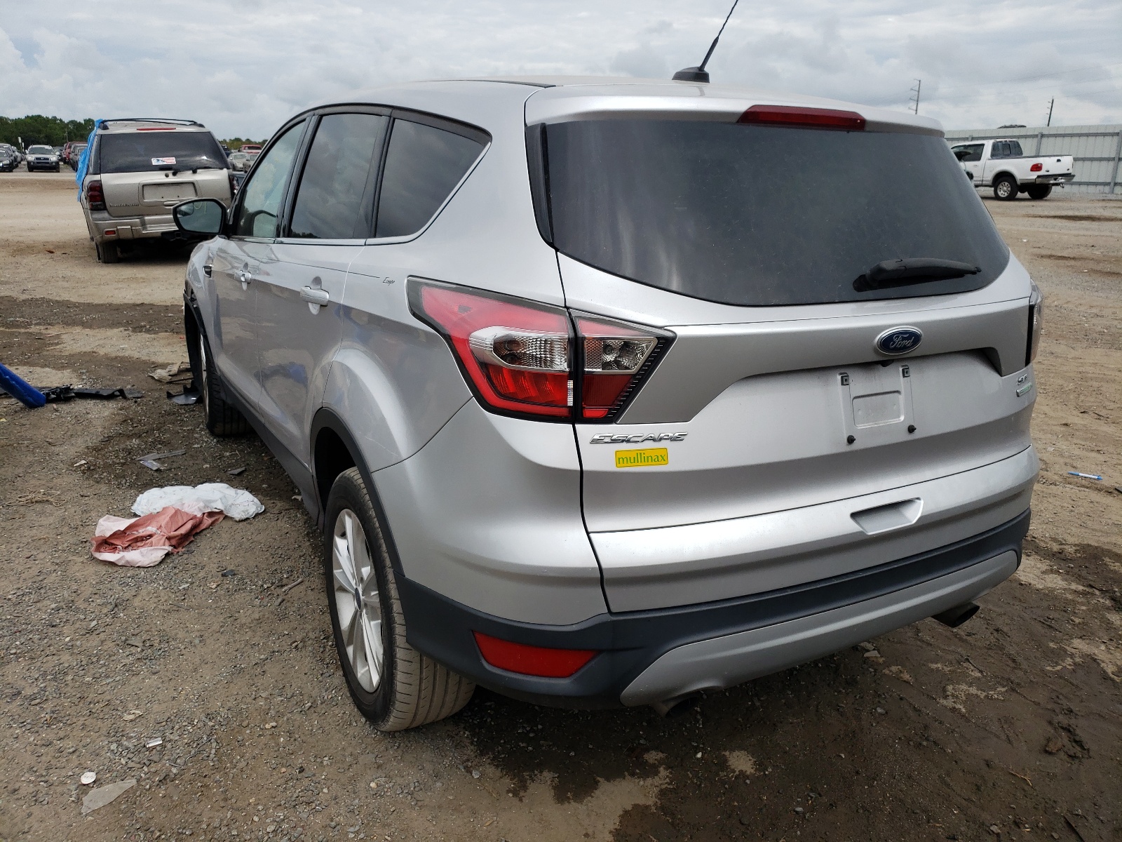 Photo 3 from auction – 2017 FORD ESCAPE SE with VIN 1FMCU0GD3HUA99312
