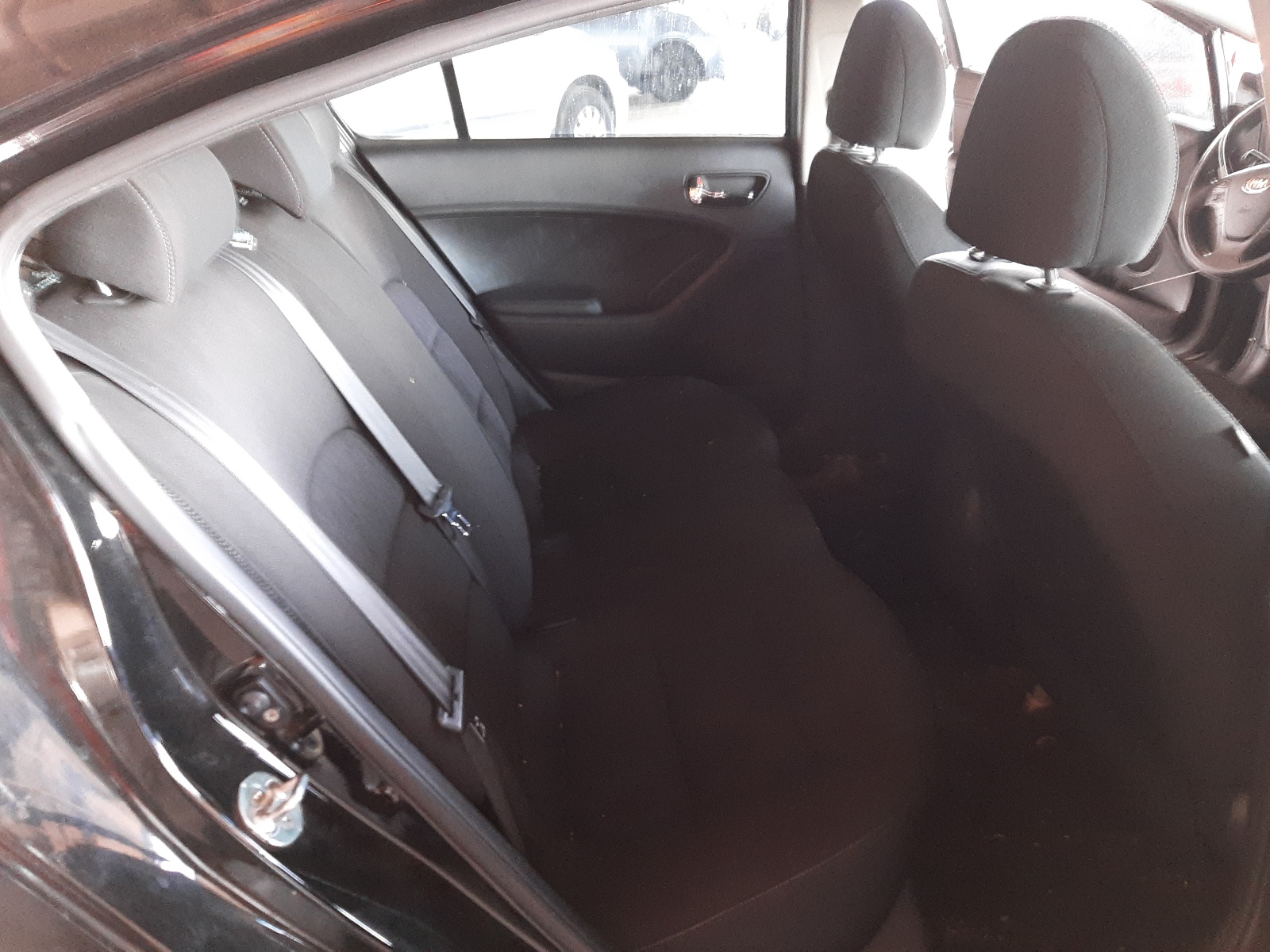 Photo 6 from auction – 2016 KIA FORTE LX with VIN KNAFK4A68G5550703
